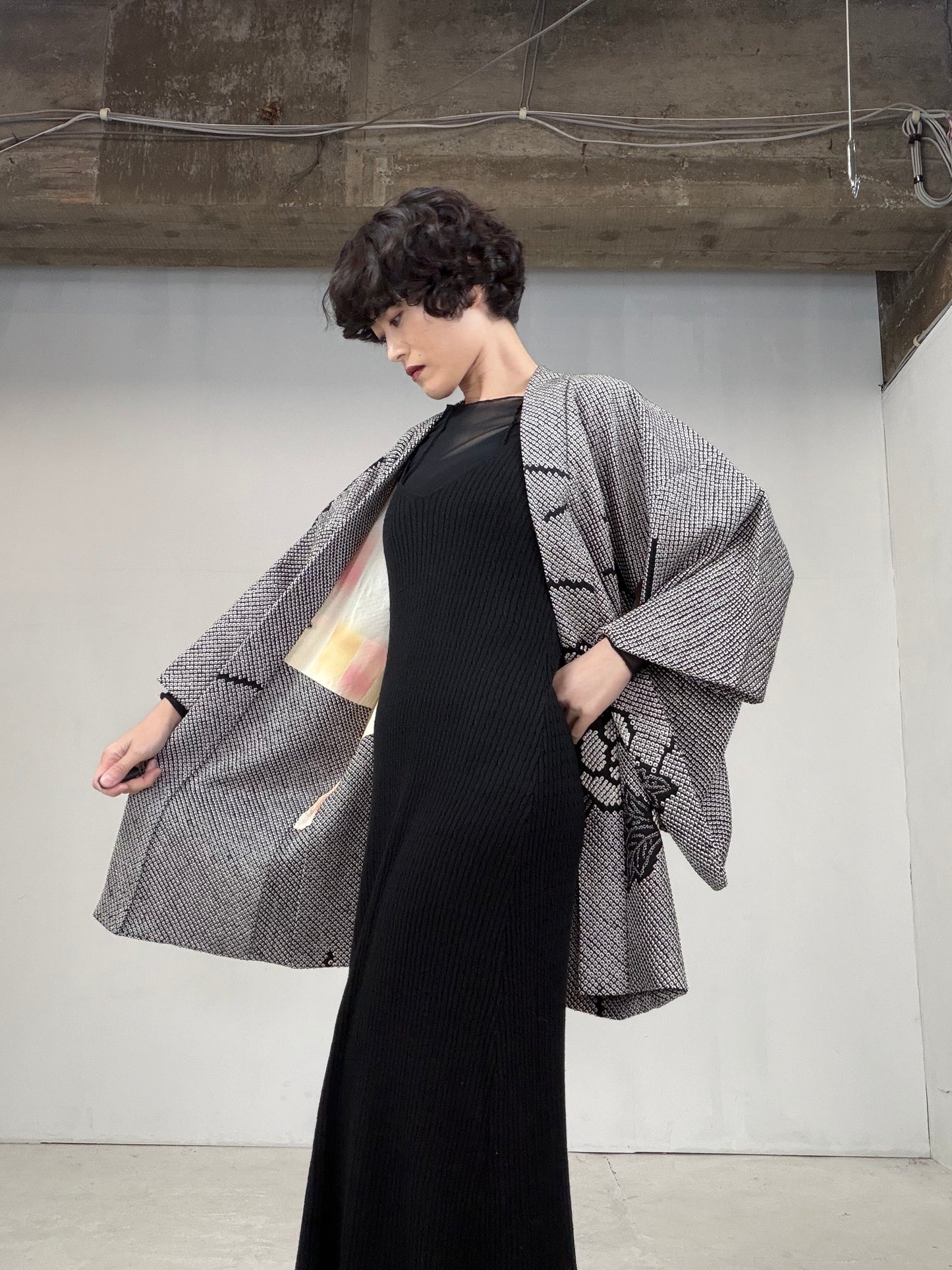 VINTAGE SHIBORI HAORI "black flower"