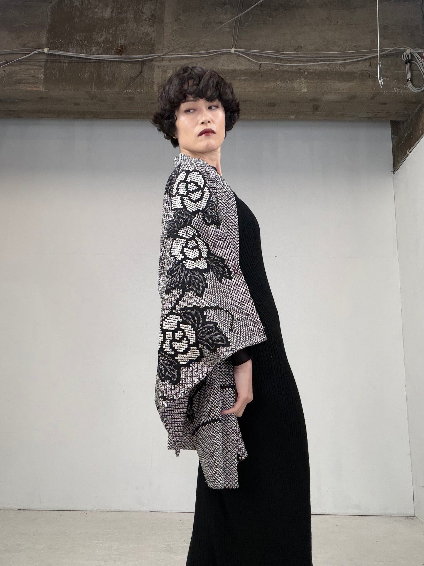 VINTAGE SHIBORI HAORI "black flower"