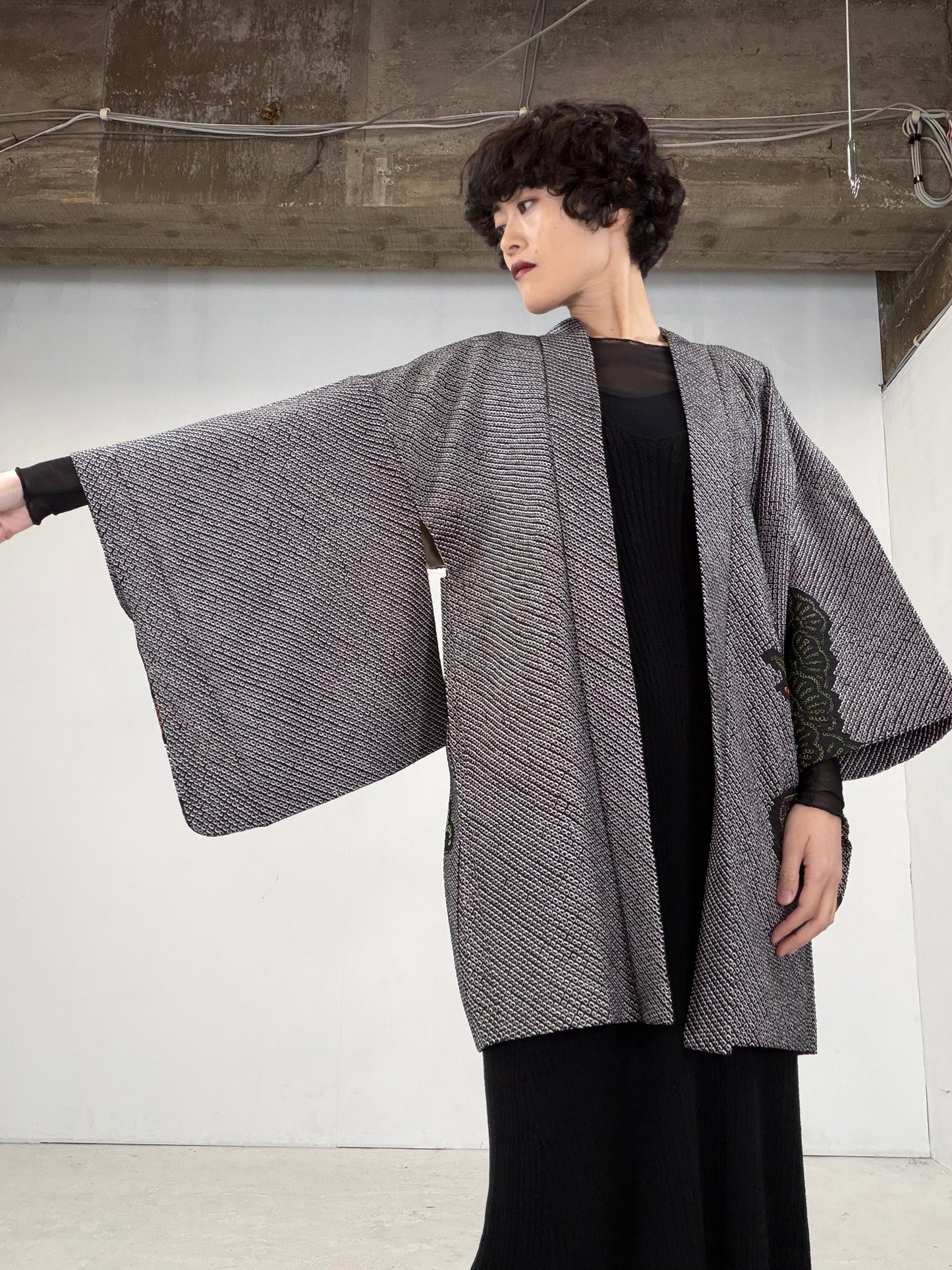 VINTAGE SHIBORI HAORI "black-ie"