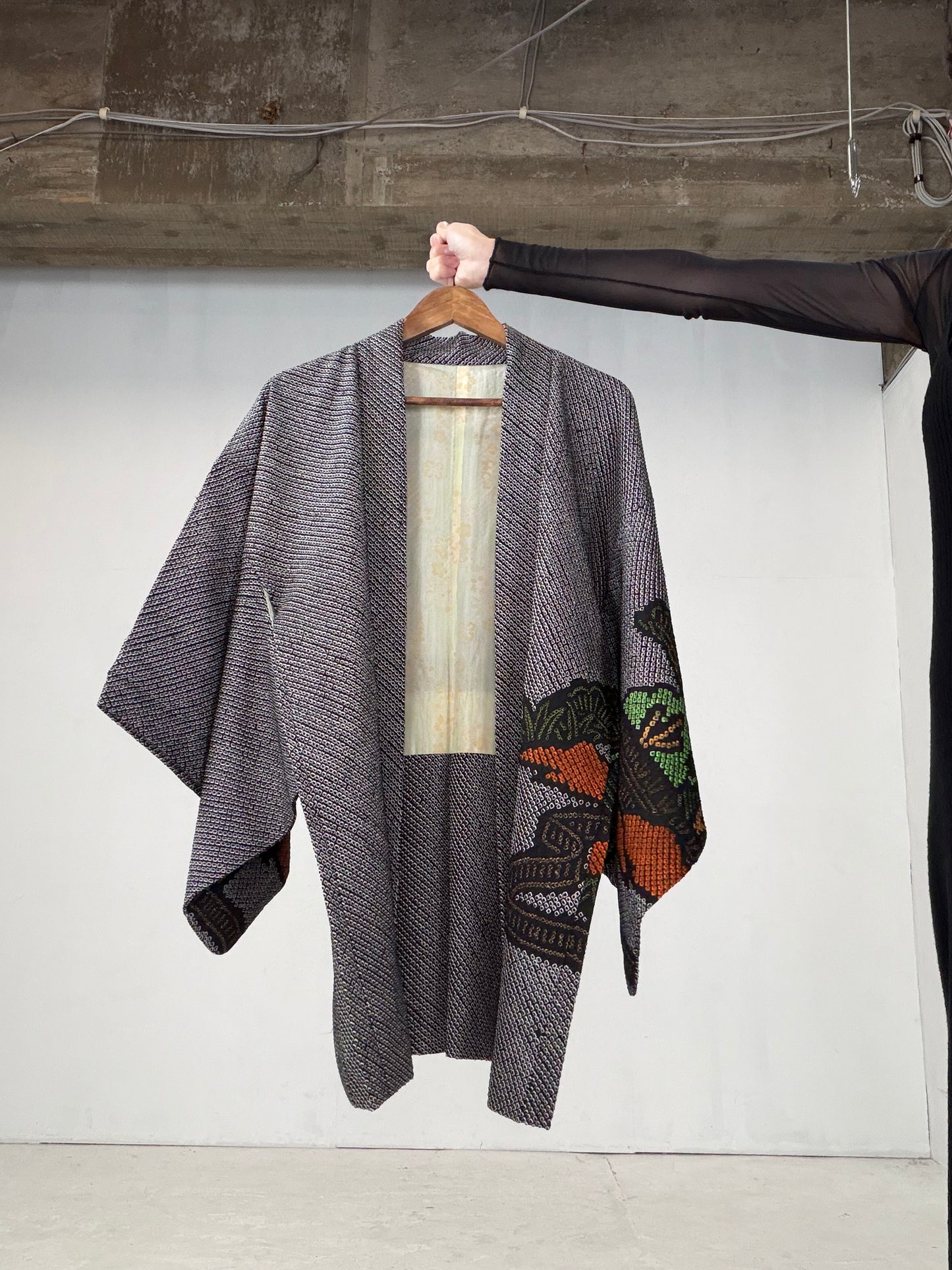 VINTAGE SHIBORI HAORI "black-ie"
