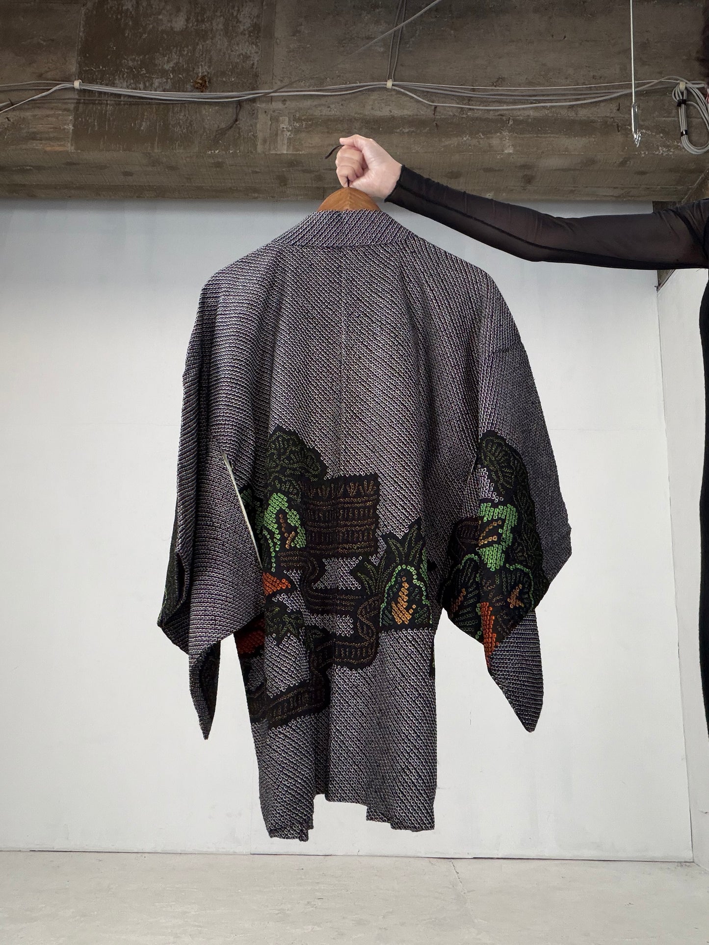VINTAGE SHIBORI HAORI "black-ie"