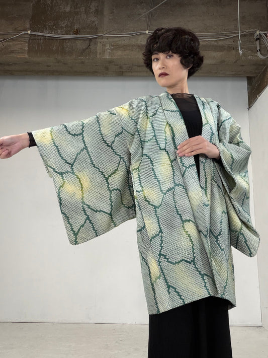 VINTAGE SHIBORI HAORI "green-bokashi"