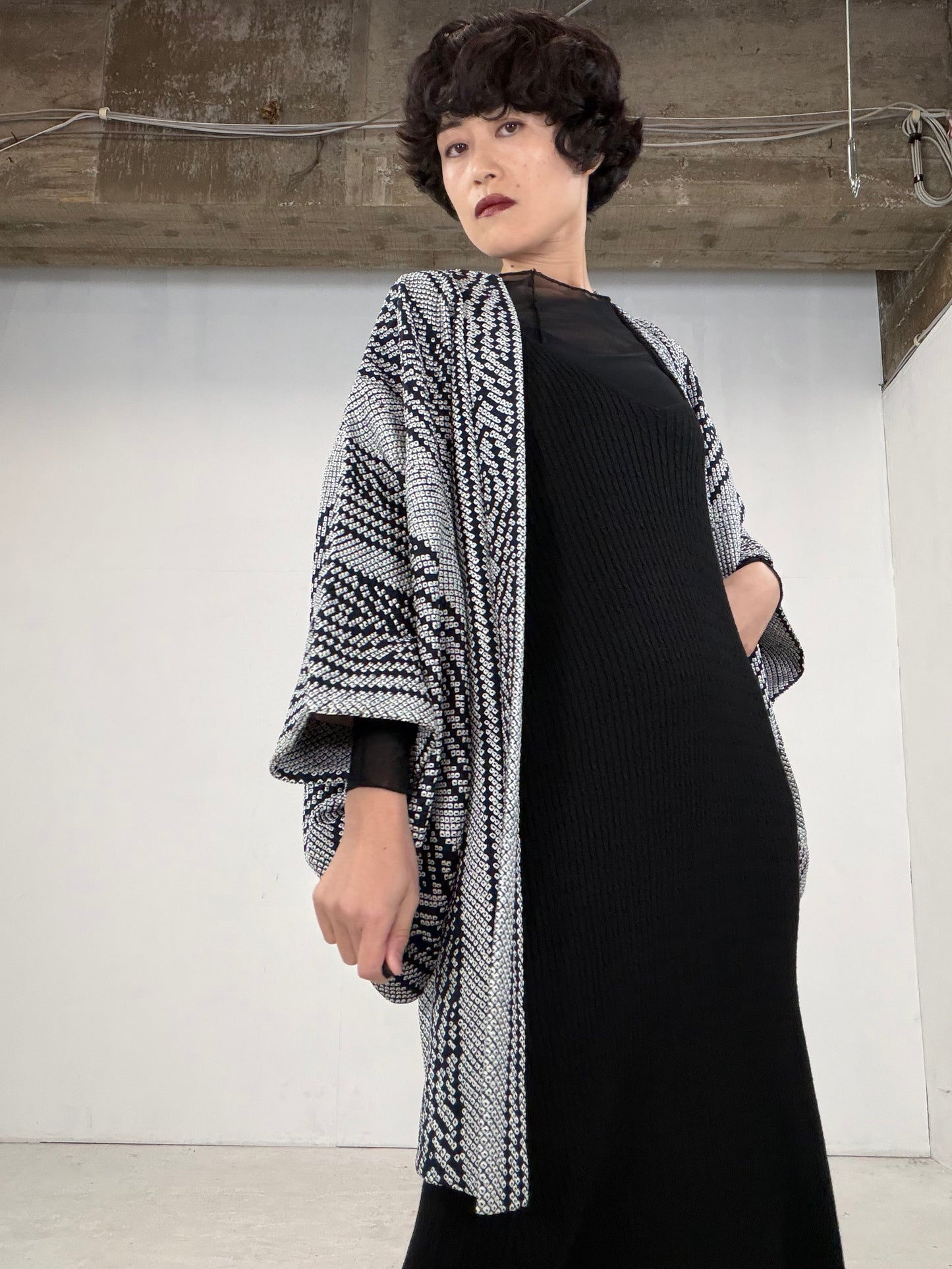 VINTAGE SHIBORI HAORI "black-nenrin"