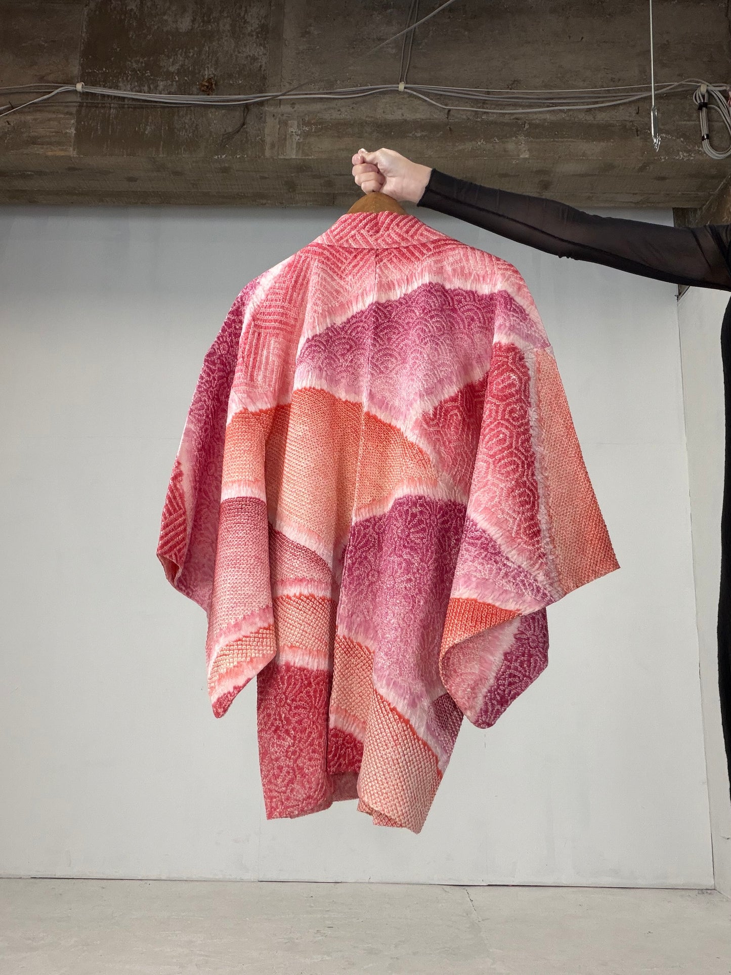 VINTAGE SHIBORI HAORI "pink-kikko"