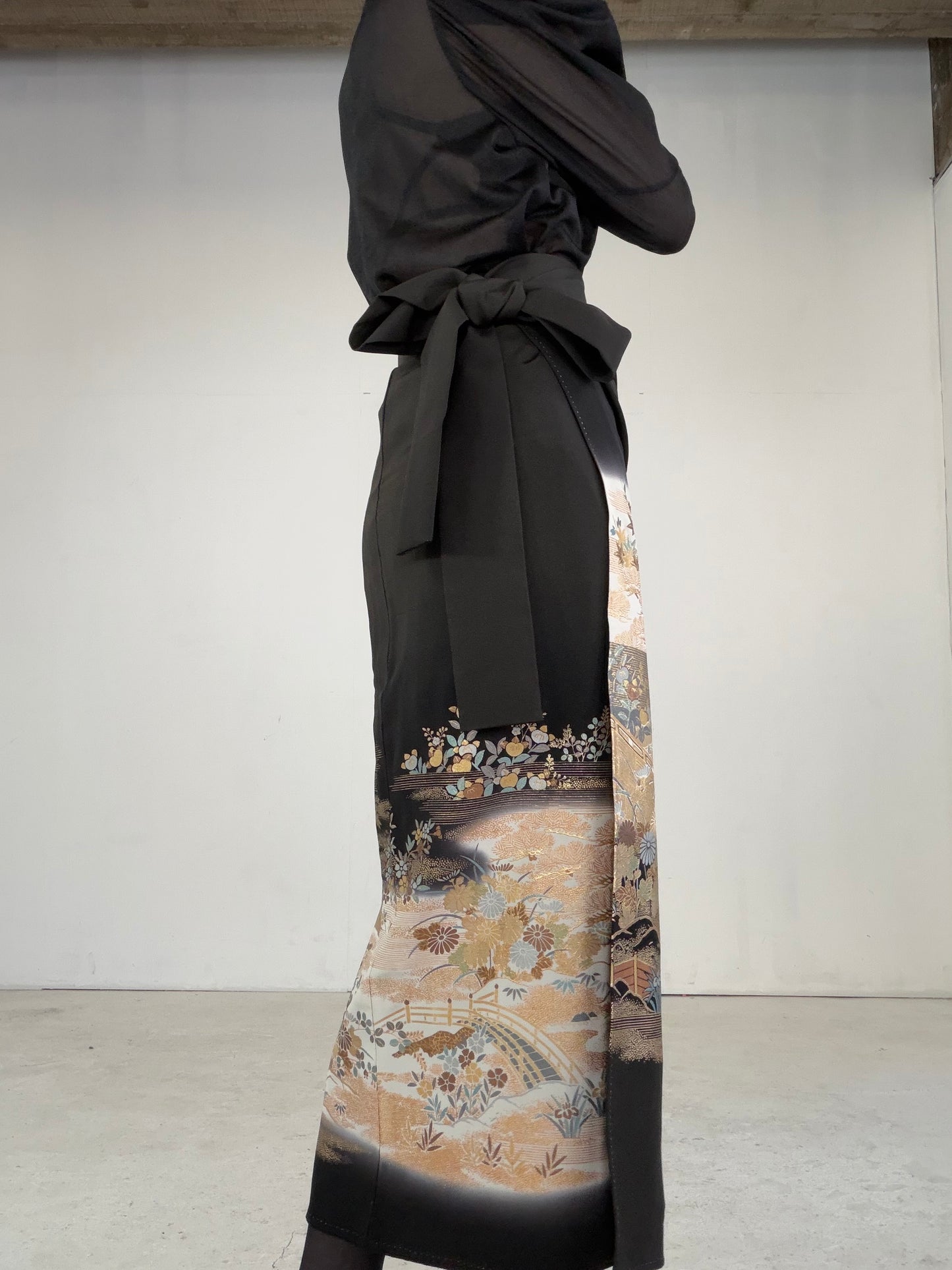 EDO-ZUMA SKIRT UPCYCLED FROM JAPANESE KIMONO "EDO038"