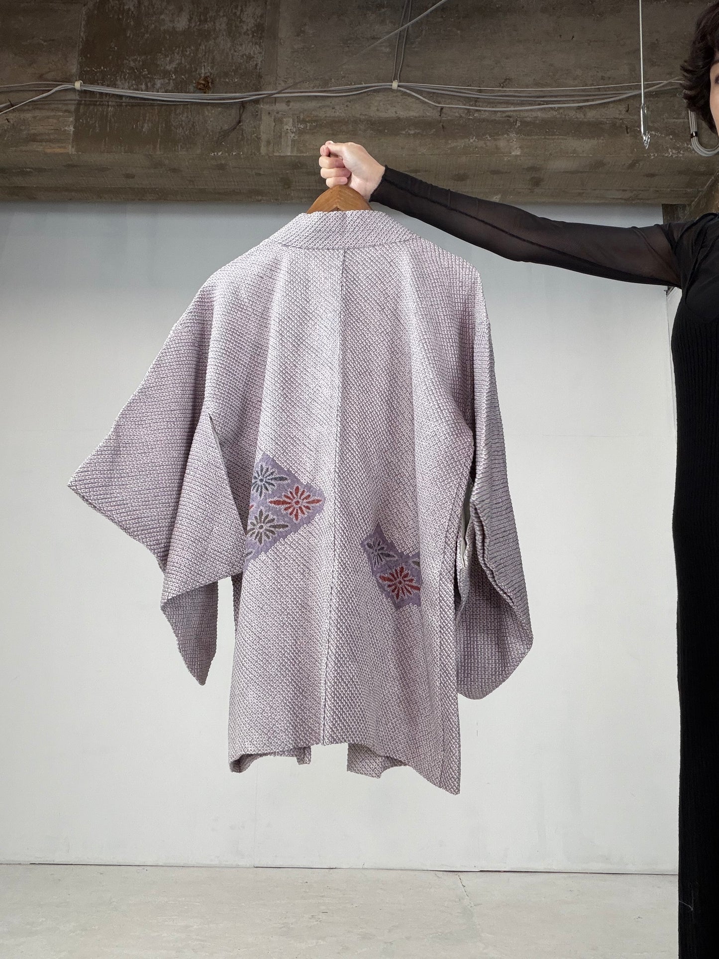 VINTAGE SHIBORI HAORI "usu-murasaki-hana"