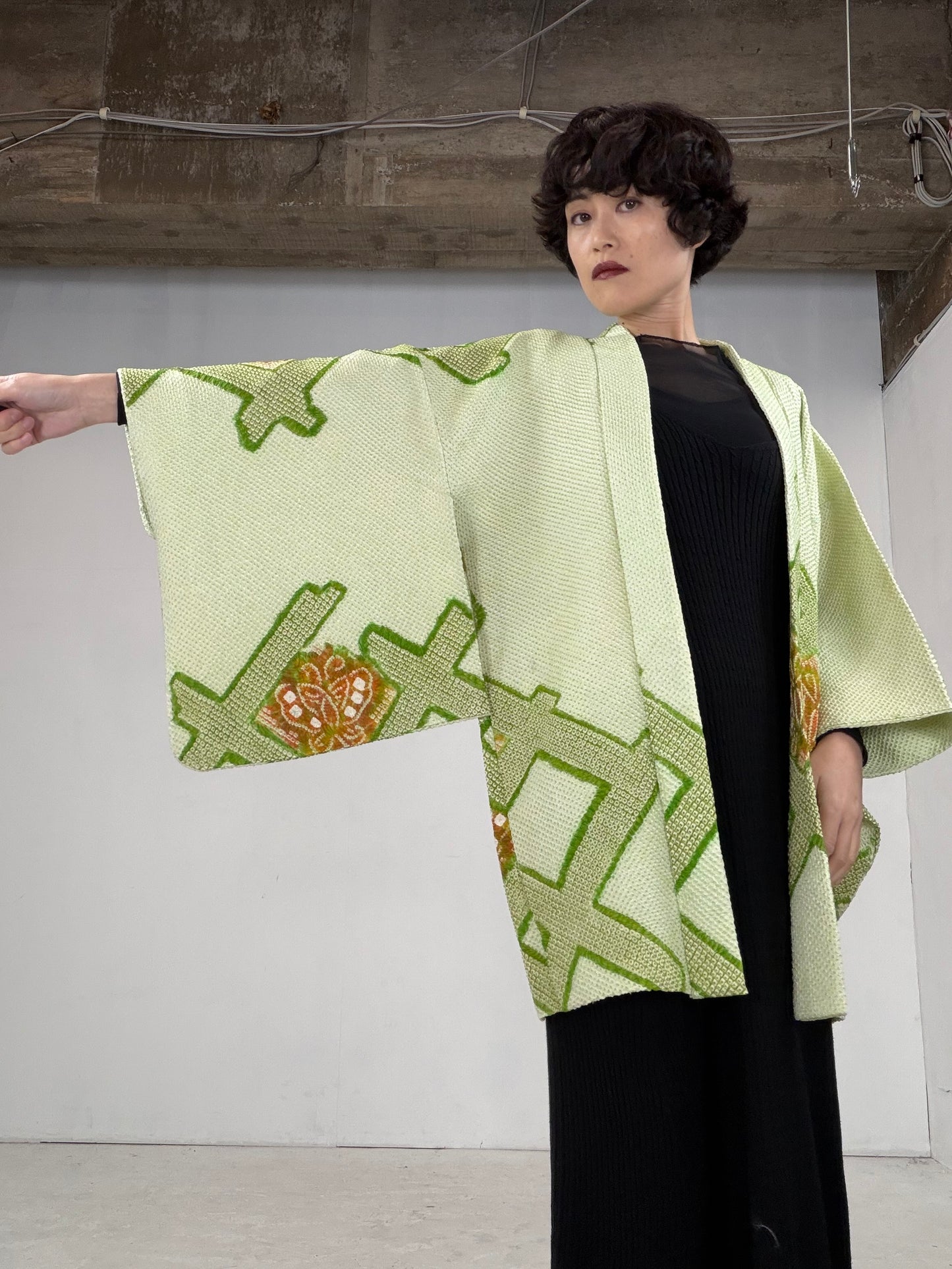 VINTAGE SHIBORI HAORI "green-butterfly" *damage