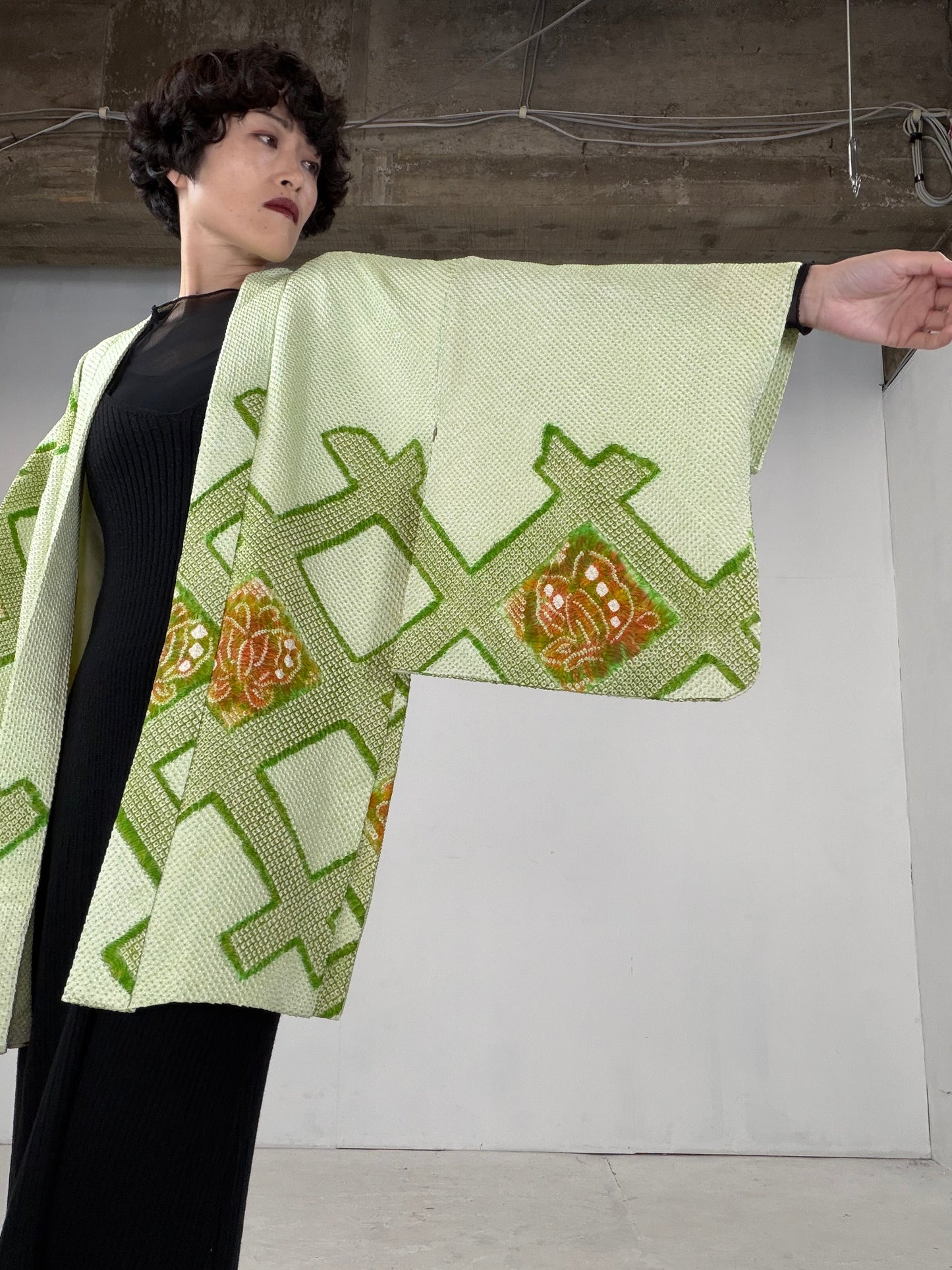 VINTAGE SHIBORI HAORI "green-butterfly" *damage