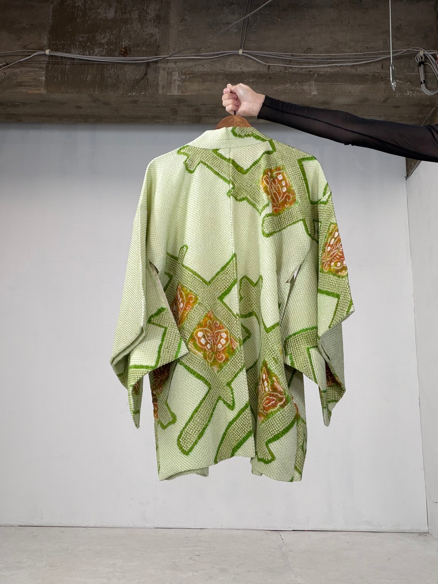 VINTAGE SHIBORI HAORI "green-butterfly" *damage