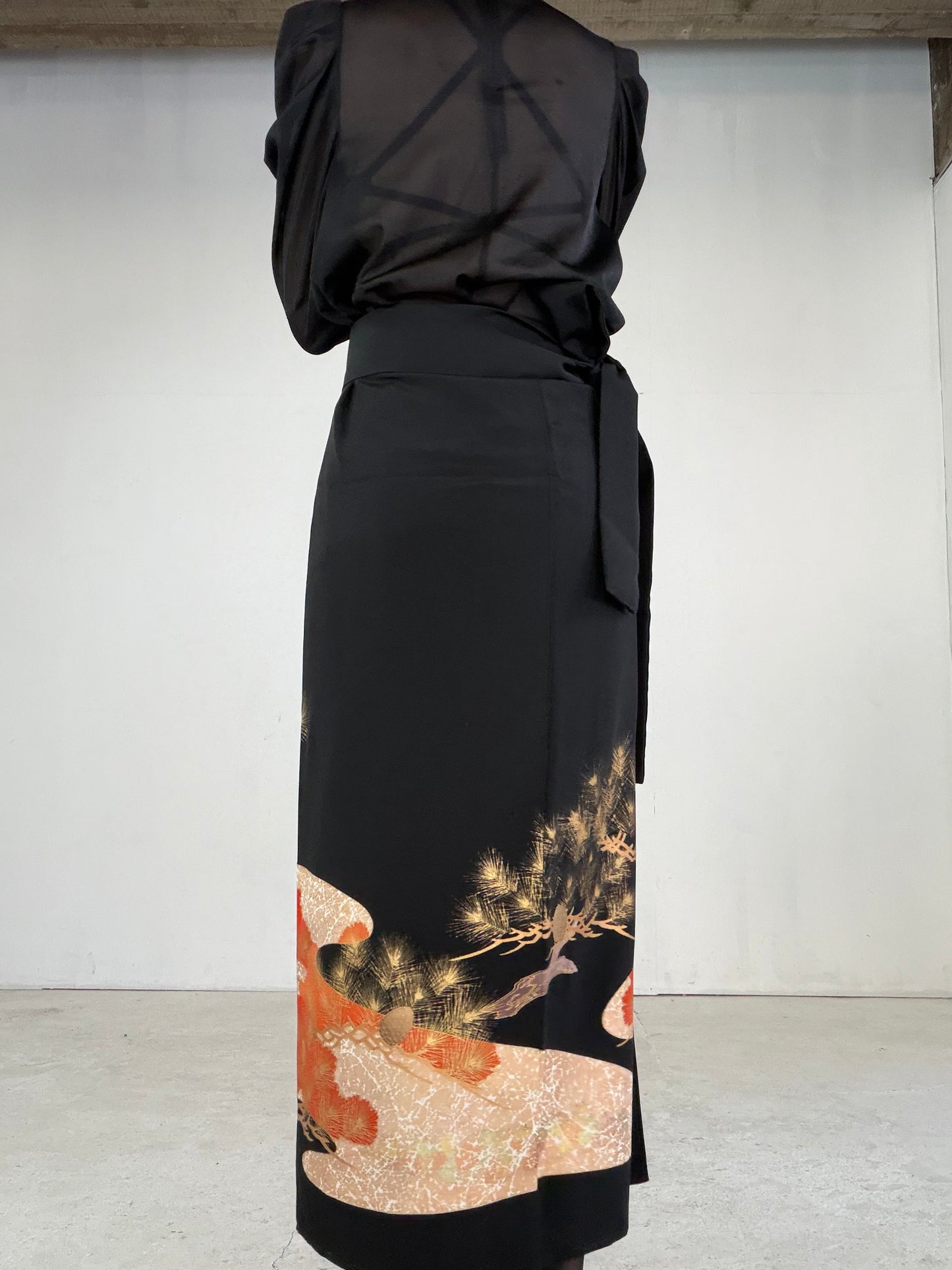 EDO-ZUMA SKIRT UPCYCLED FROM JAPANESE KIMONO "EDO043"