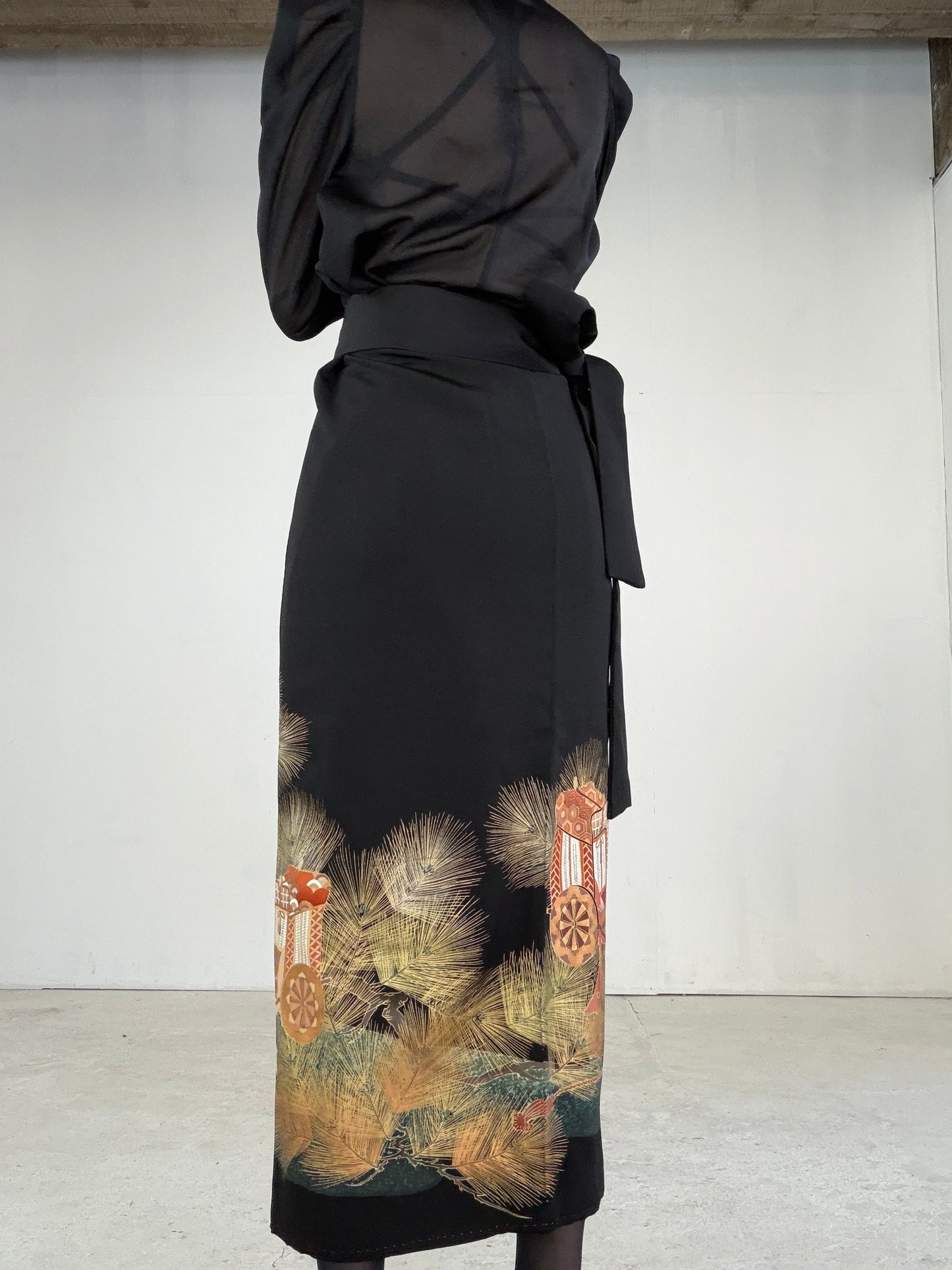 EDO-ZUMA SKIRT UPCYCLED FROM JAPANESE KIMONO "EDO045"