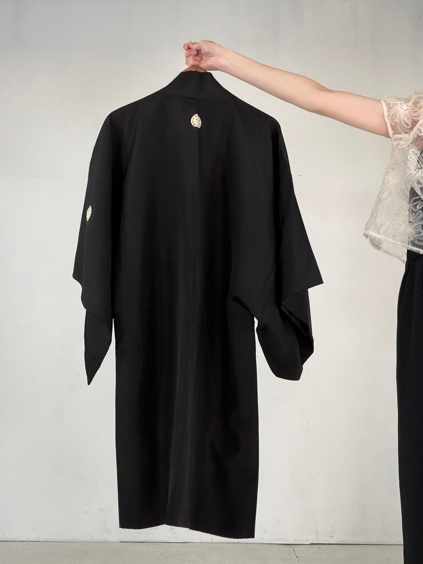 VINTAGE KUROMONTSUKI HAORI "KUR118"