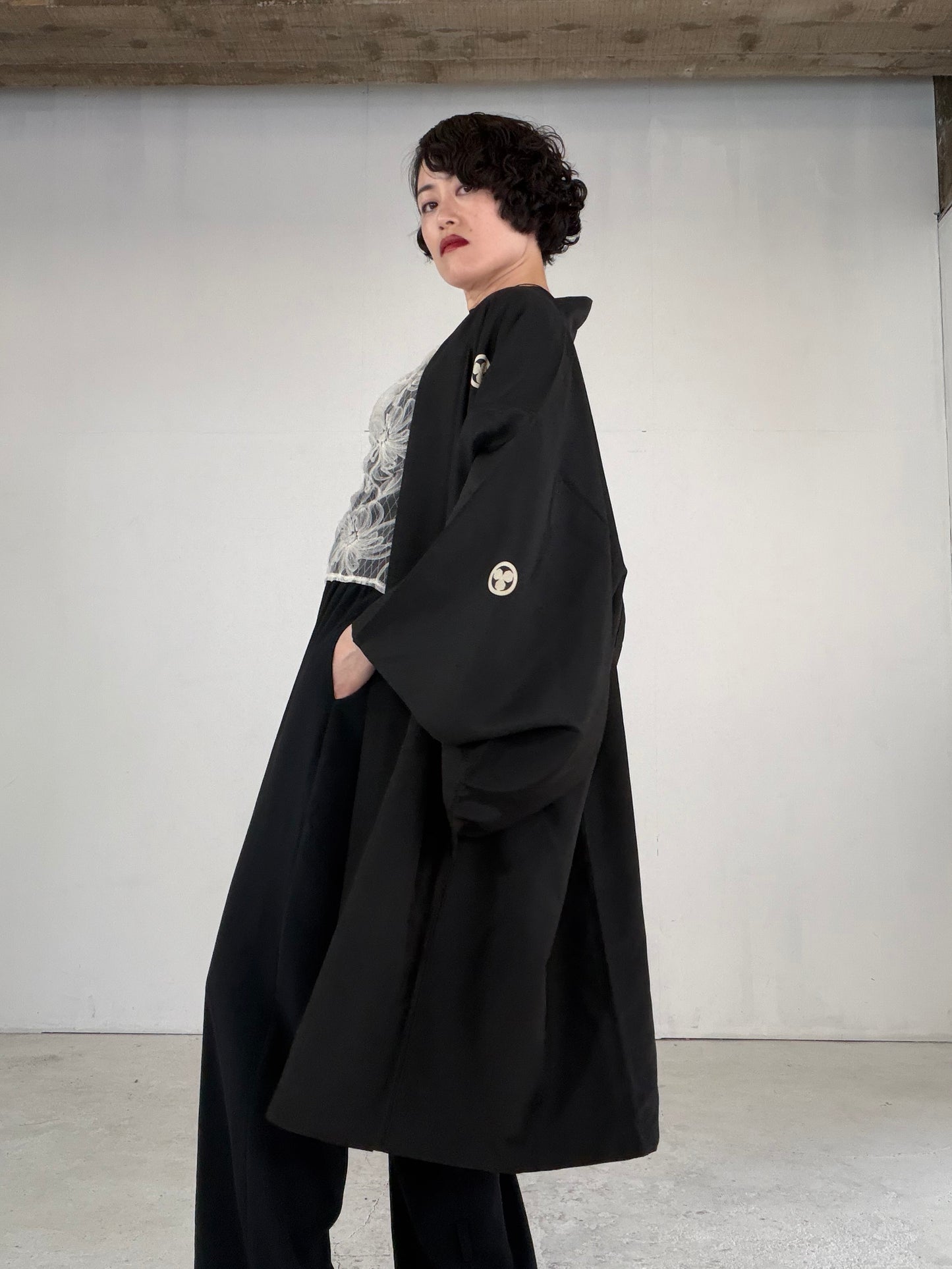 VINTAGE KUROMONTSUKI HAORI "pattern, KUR121" *high-damage