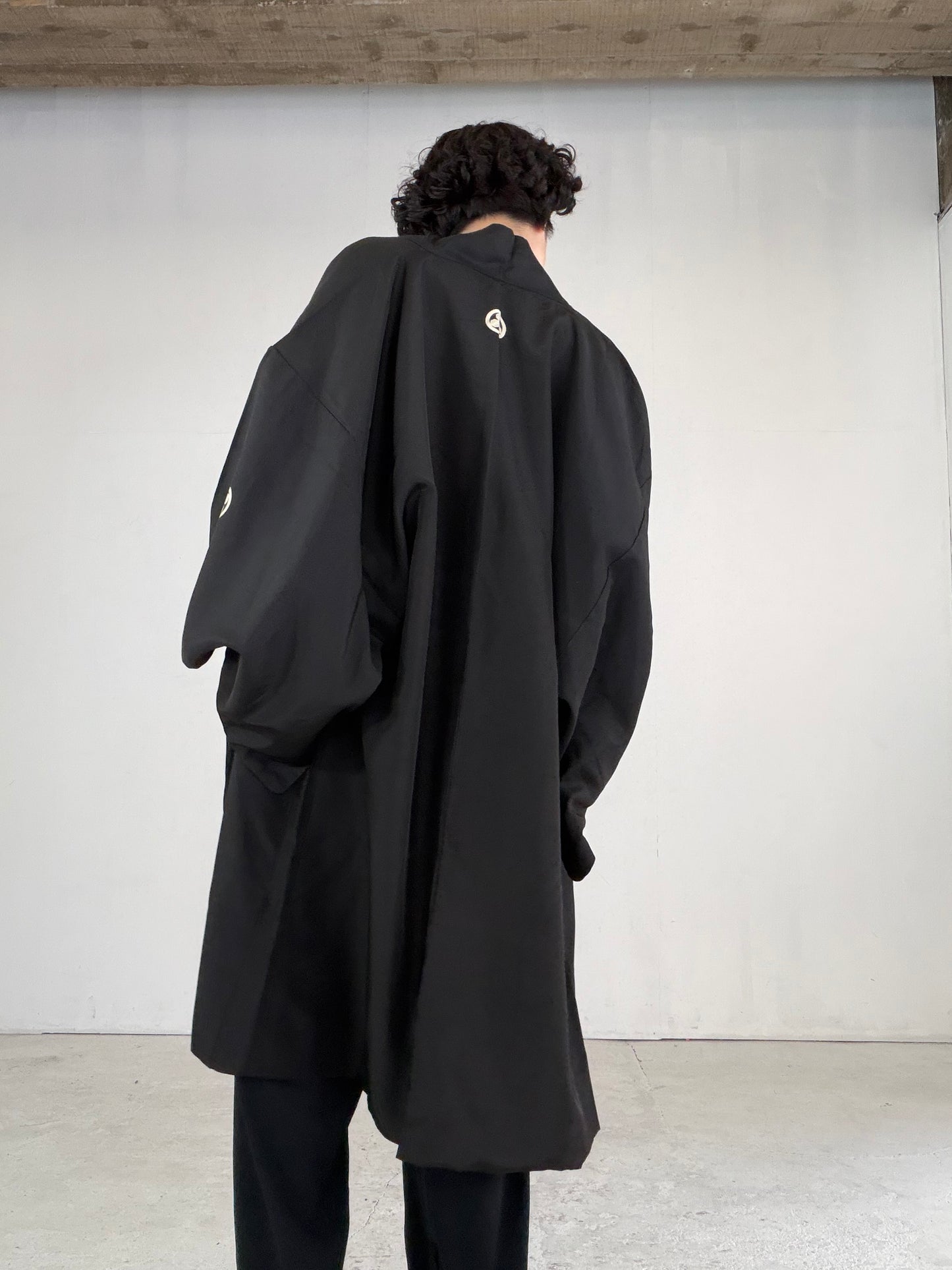 VINTAGE KUROMONTSUKI HAORI "pattern, KUR121" *high-damage