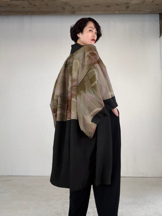 VINTAGE KUROMONTSUKI HAORI "pattern, KUR121" *high-damage