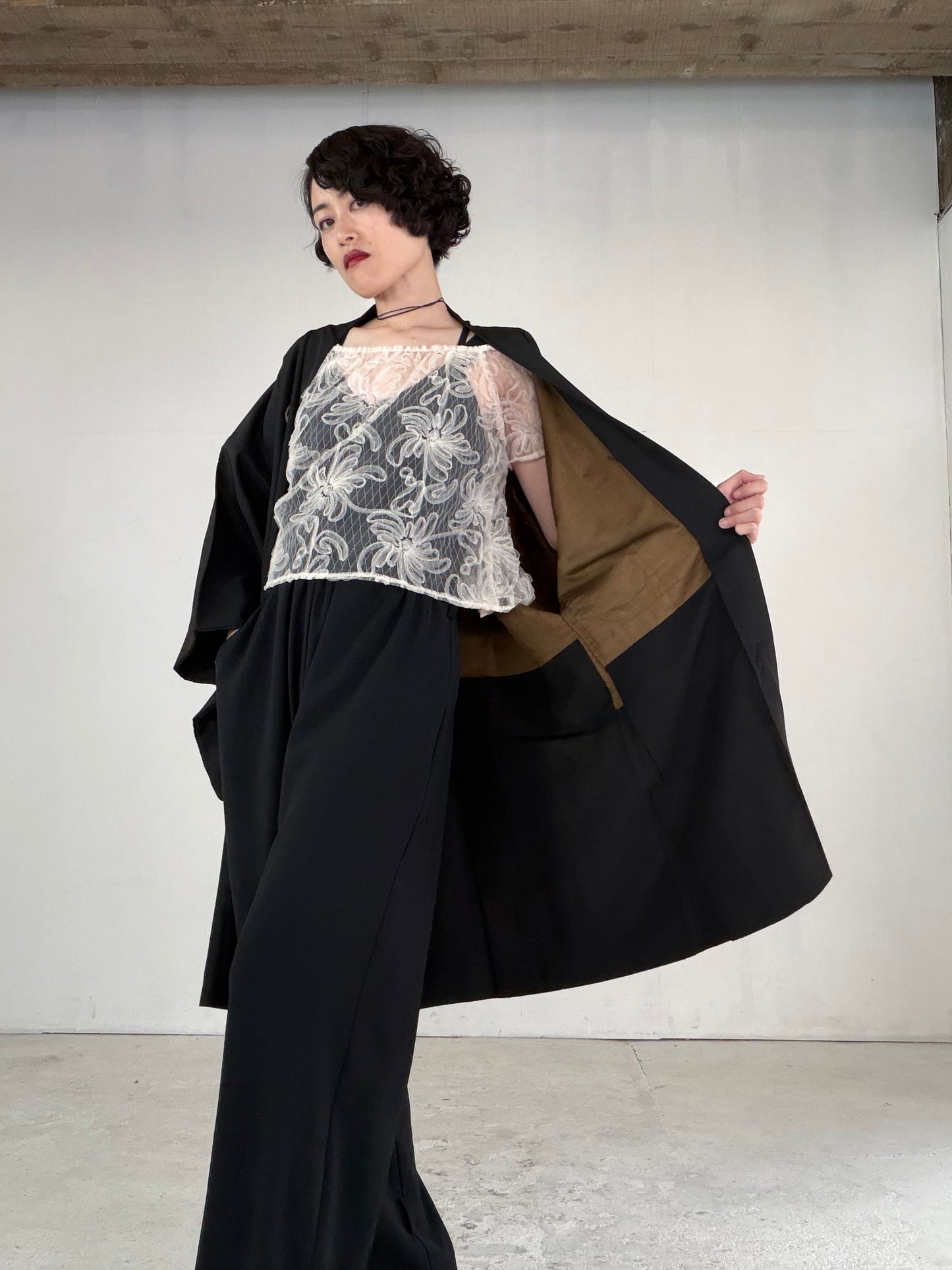 VINTAGE KUROMONTSUKI HAORI "cherry blossoms, maruni-kenkatabami, KUR121" *hari-mon