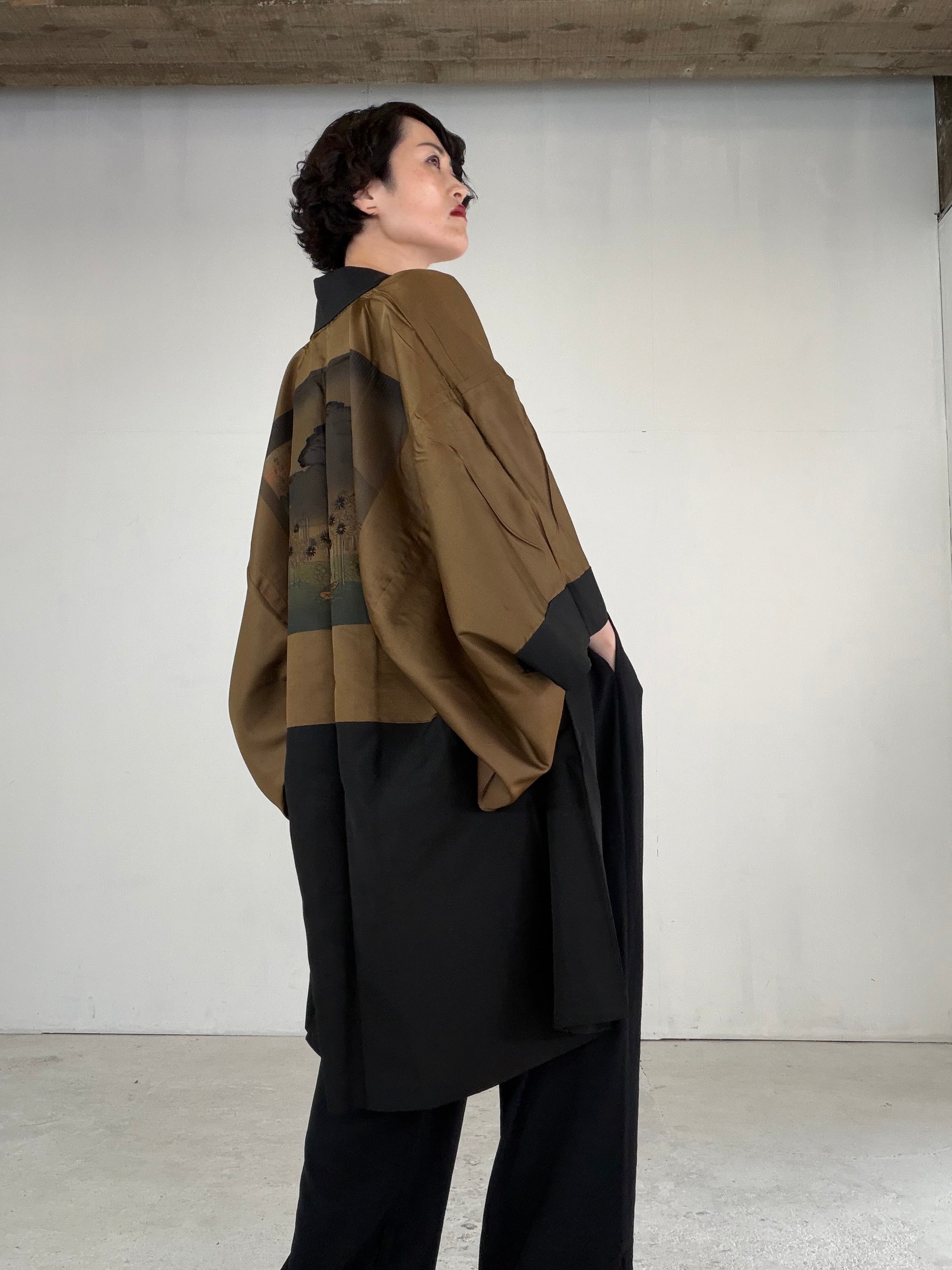 VINTAGE KUROMONTSUKI HAORI 