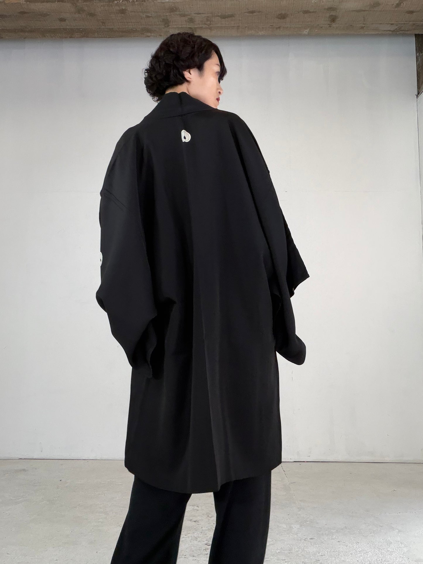 VINTAGE KUROMONTSUKI HAORI "maruni-daki-myoga, KUR111"