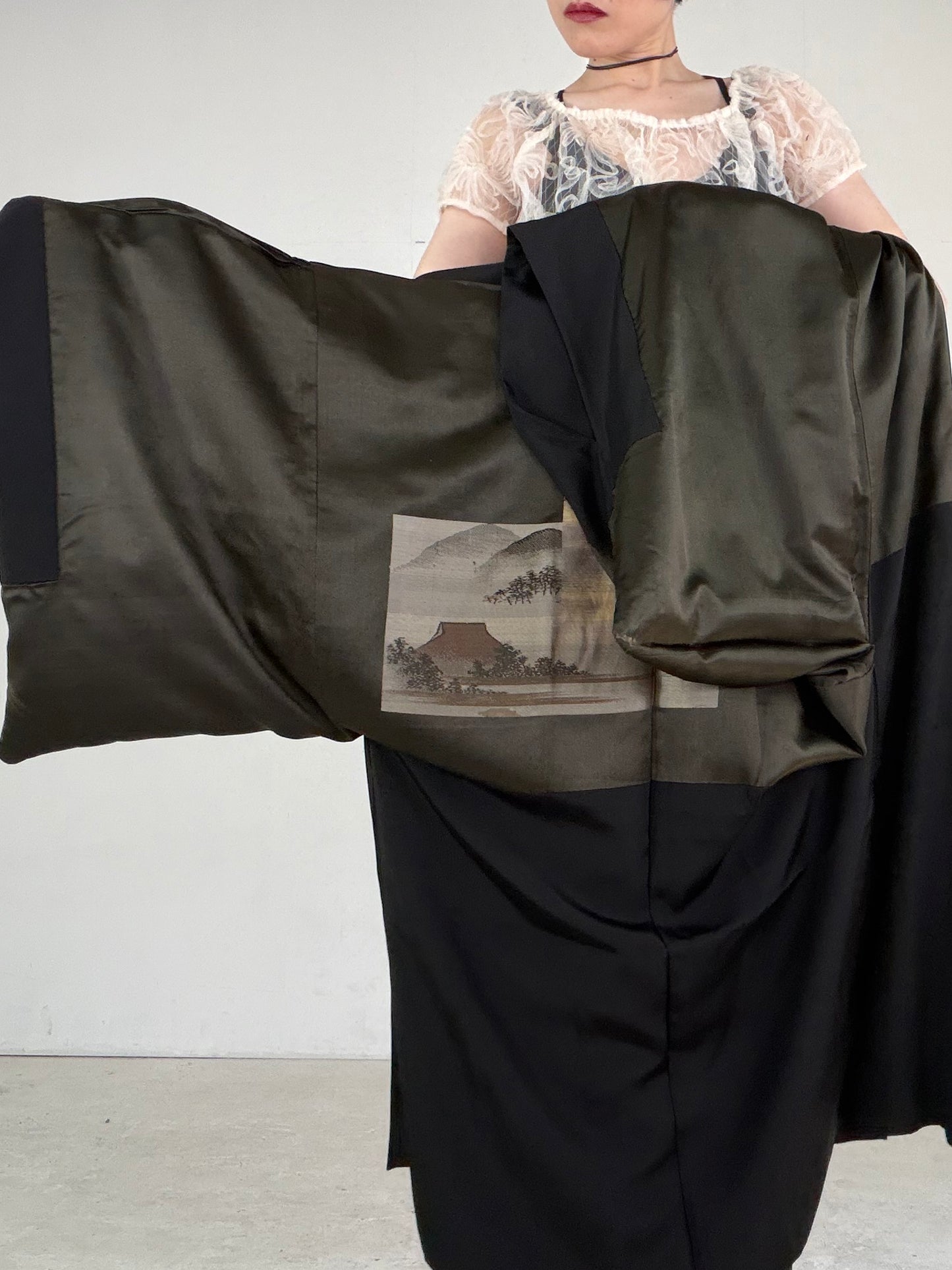 VINTAGE KUROMONTSUKI HAORI "maruni-daki-myoga, KUR111"