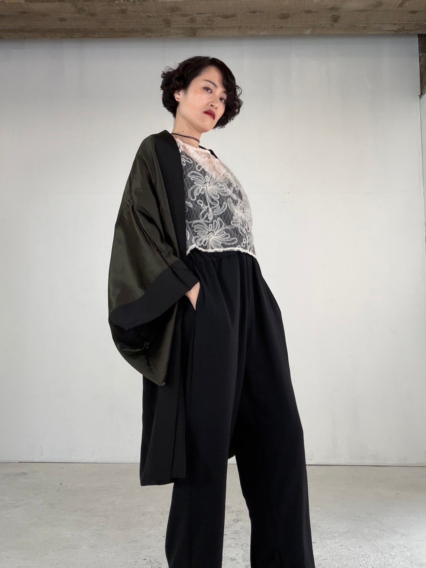VINTAGE KUROMONTSUKI HAORI "maruni-daki-myoga, KUR111"