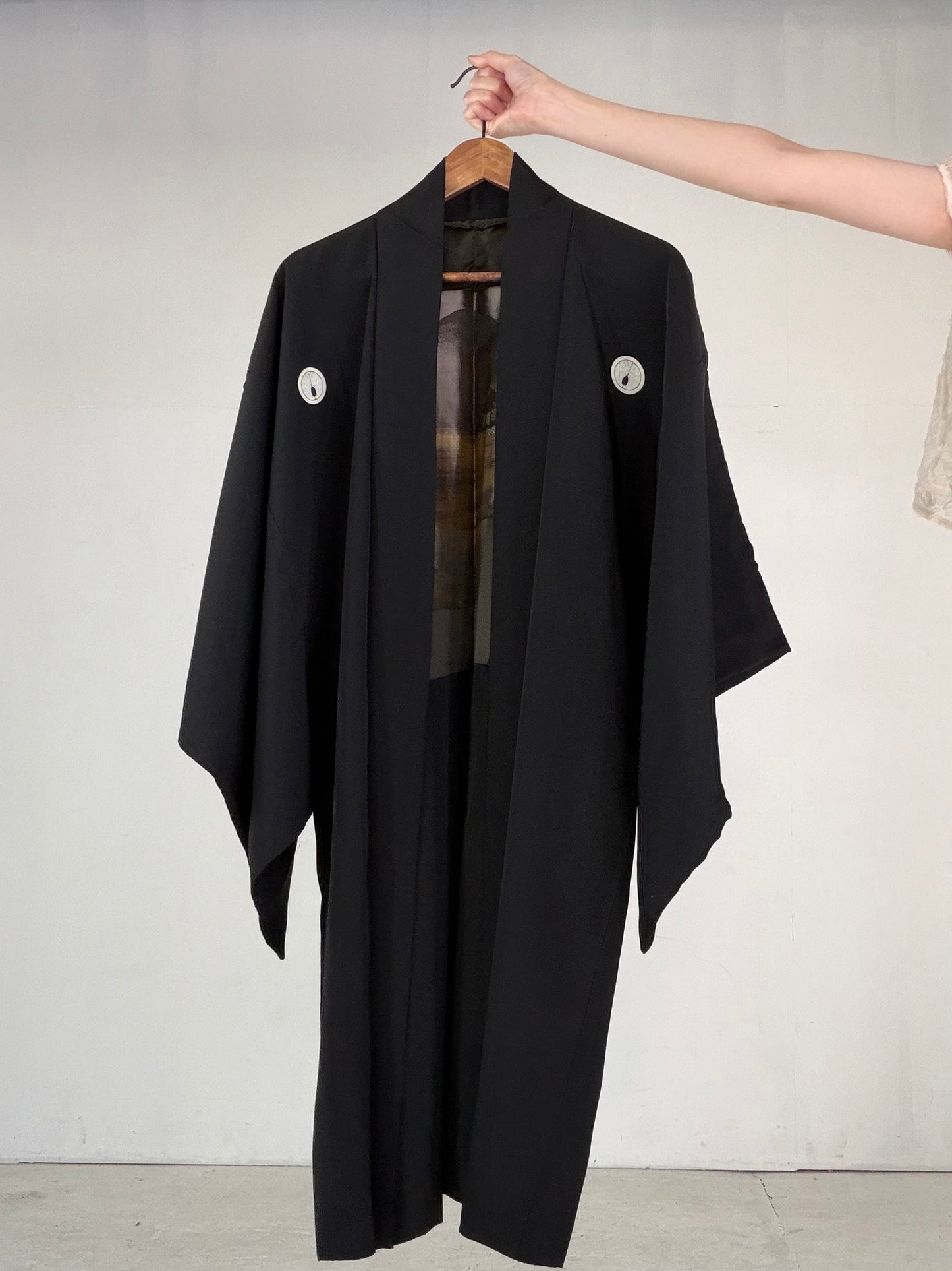 VINTAGE KUROMONTSUKI HAORI "maruni-daki-myoga, KUR111"