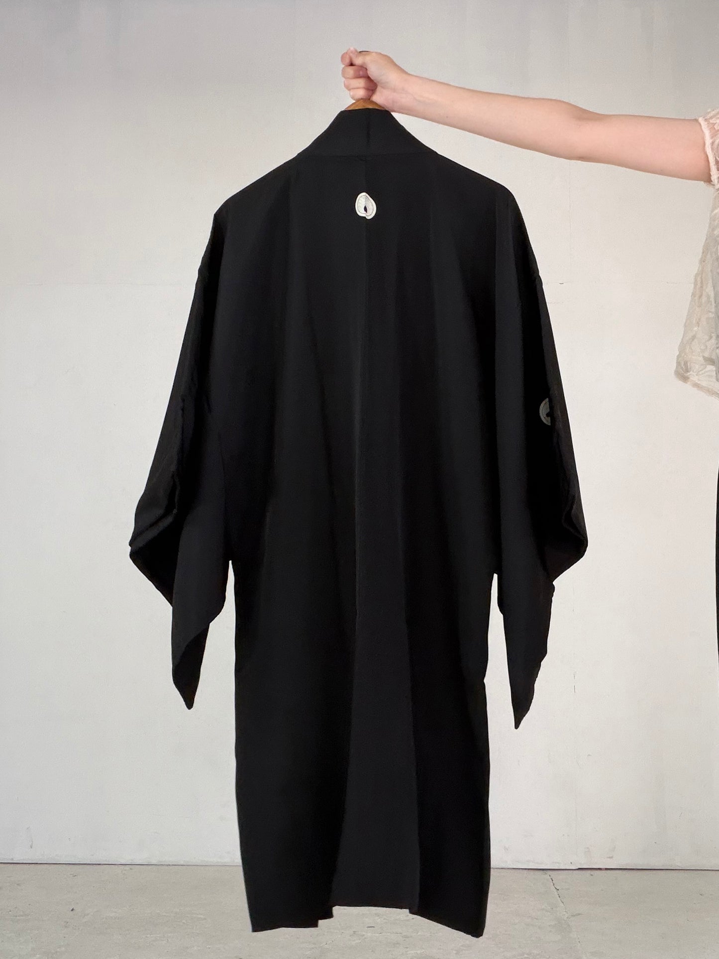 VINTAGE KUROMONTSUKI HAORI "maruni-daki-myoga, KUR111"
