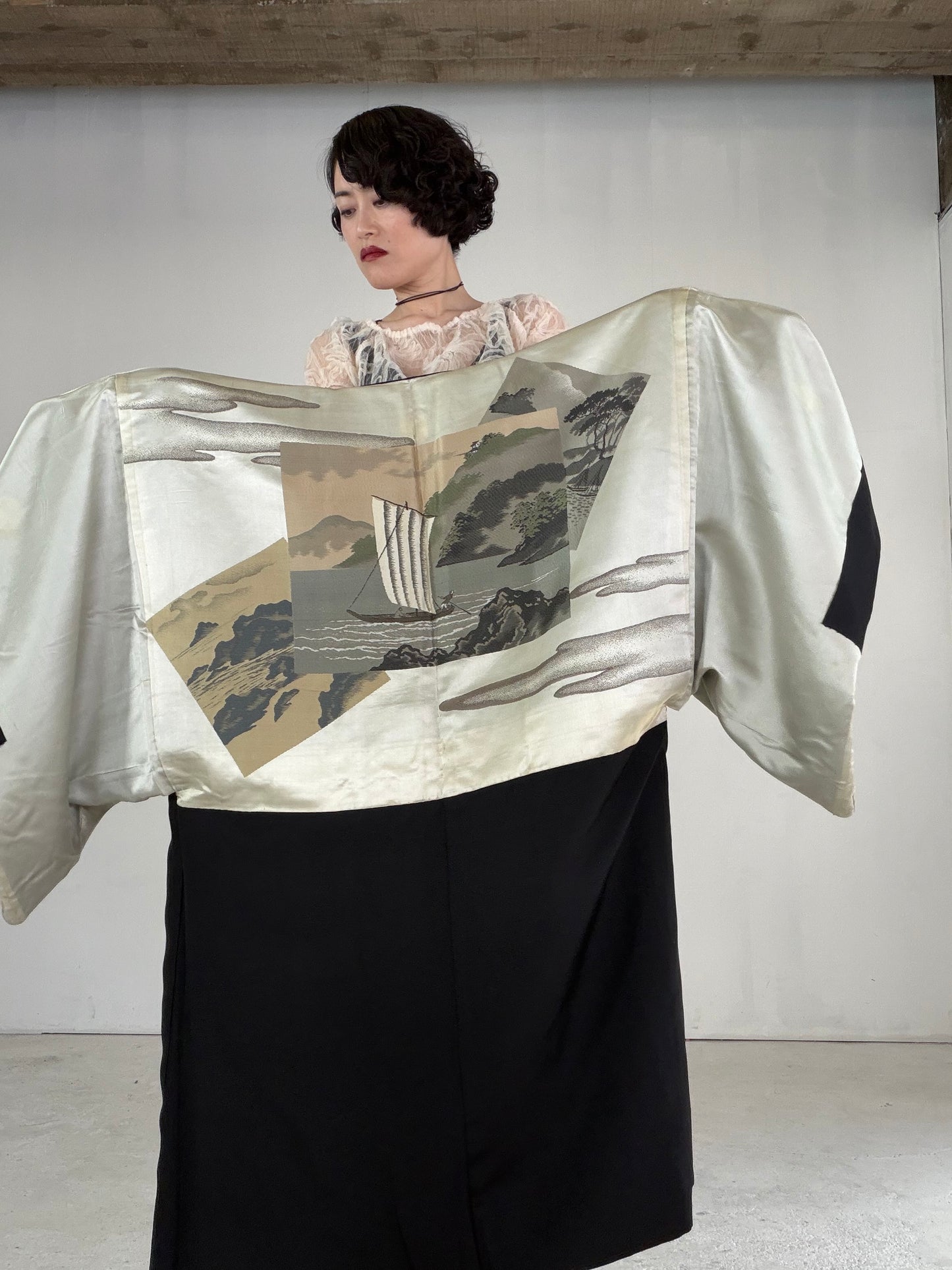 VINTAGE KUROMONTSUKI HAORI "fune, KUR115" *high-damage *hari-mon
