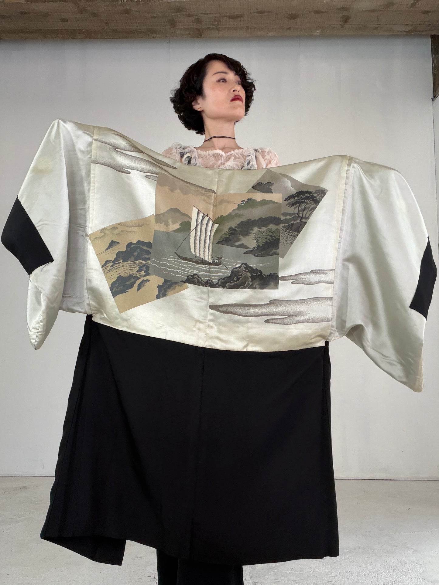 VINTAGE KUROMONTSUKI HAORI "fune, KUR115" *high-damage *hari-mon