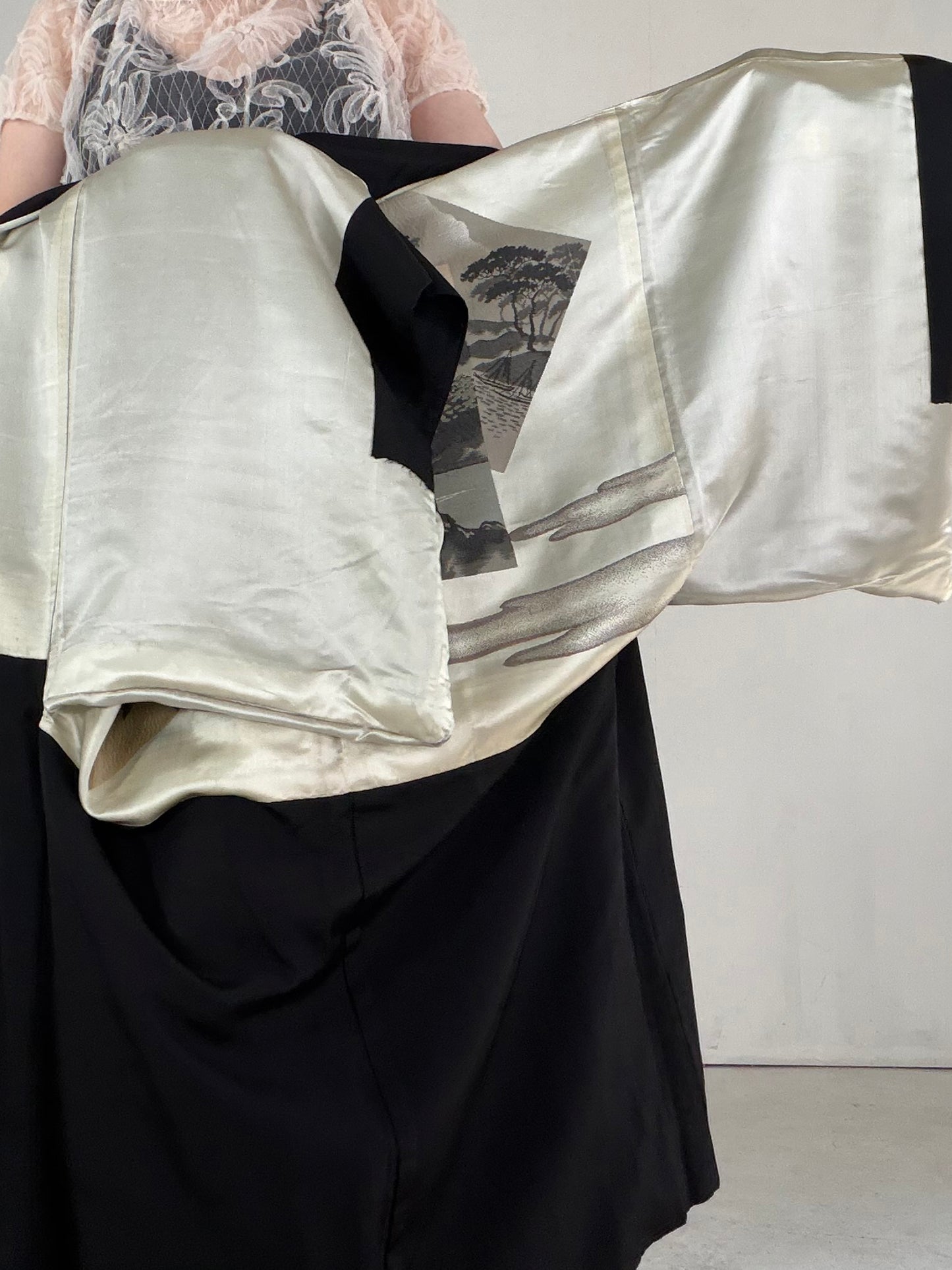 VINTAGE KUROMONTSUKI HAORI "fune, KUR115" *high-damage *hari-mon