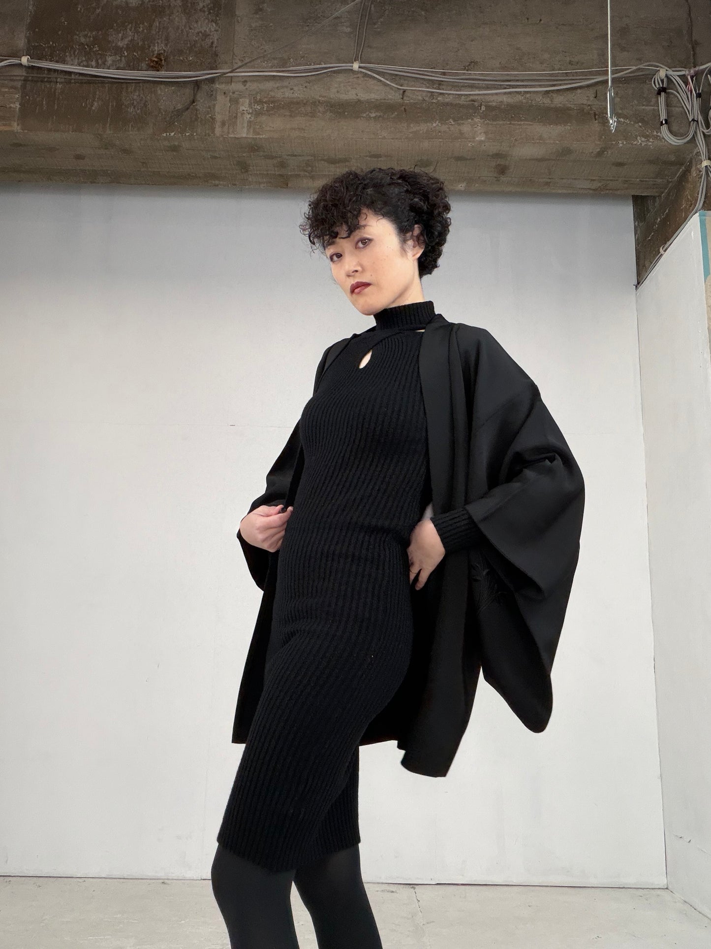VINTAGE BLACK HAORI  "kamon, embroidery, BLK106"*damage