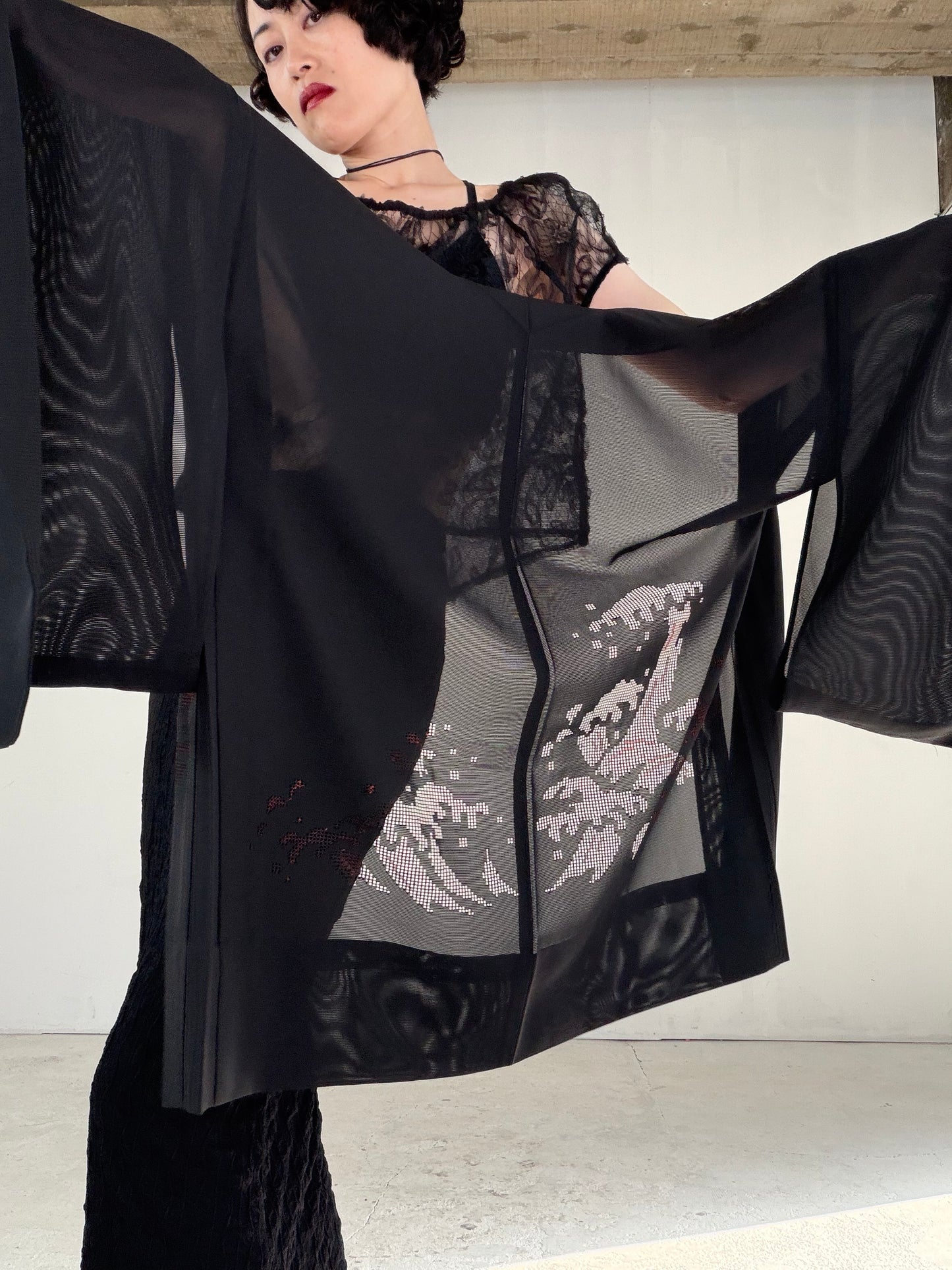 VINTAGE BLACK HAORI SHEER “ro, red-nami, SHH045"