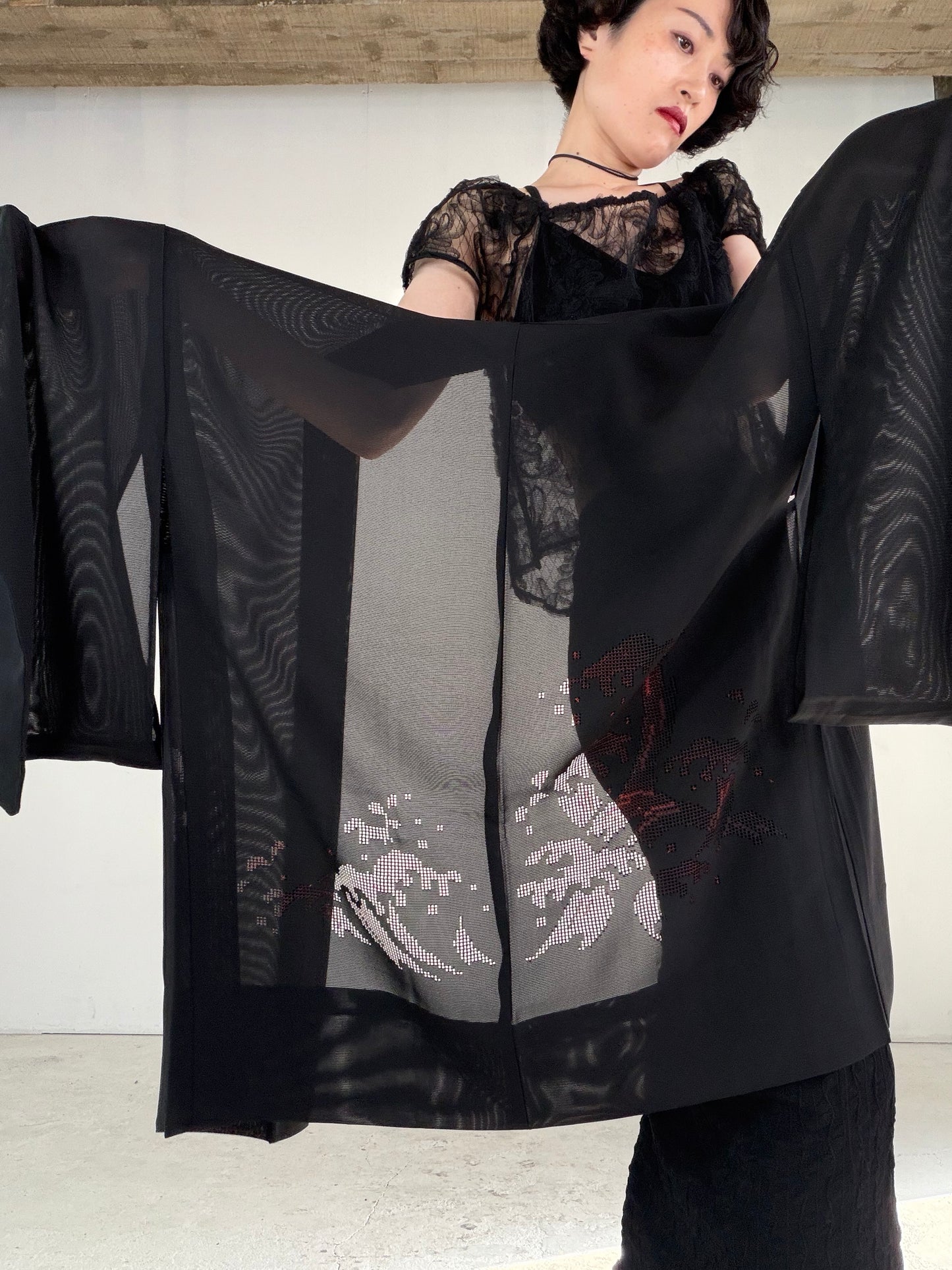 VINTAGE BLACK HAORI SHEER “ro, red-nami, SHH045"