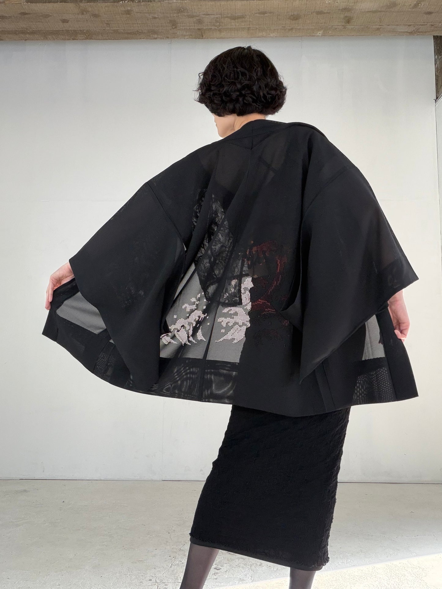 VINTAGE BLACK HAORI SHEER “ro, red-nami, SHH045"