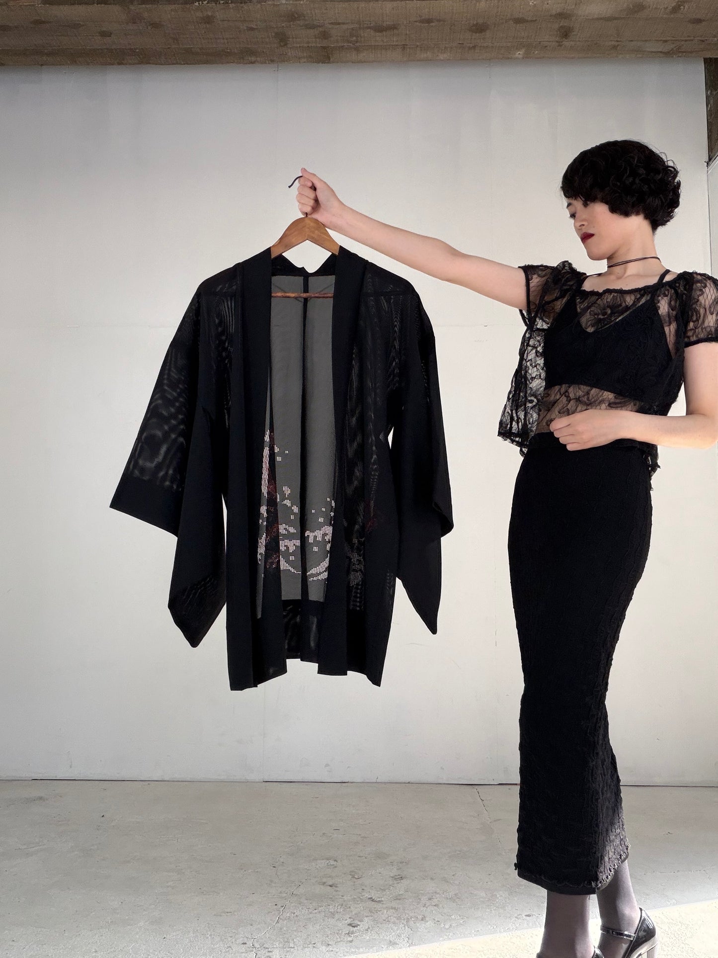 VINTAGE BLACK HAORI SHEER “ro, red-nami, SHH045"