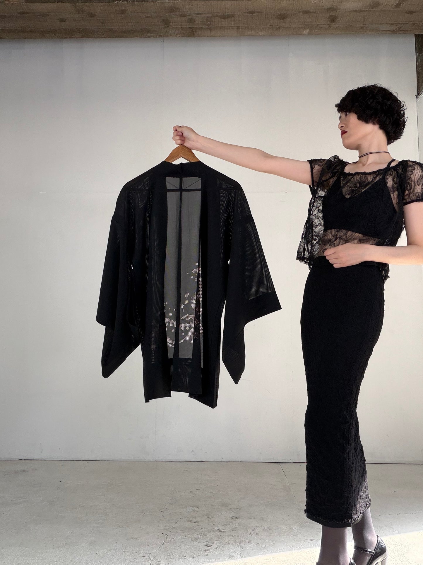 VINTAGE BLACK HAORI SHEER “ro, red-nami, SHH045"