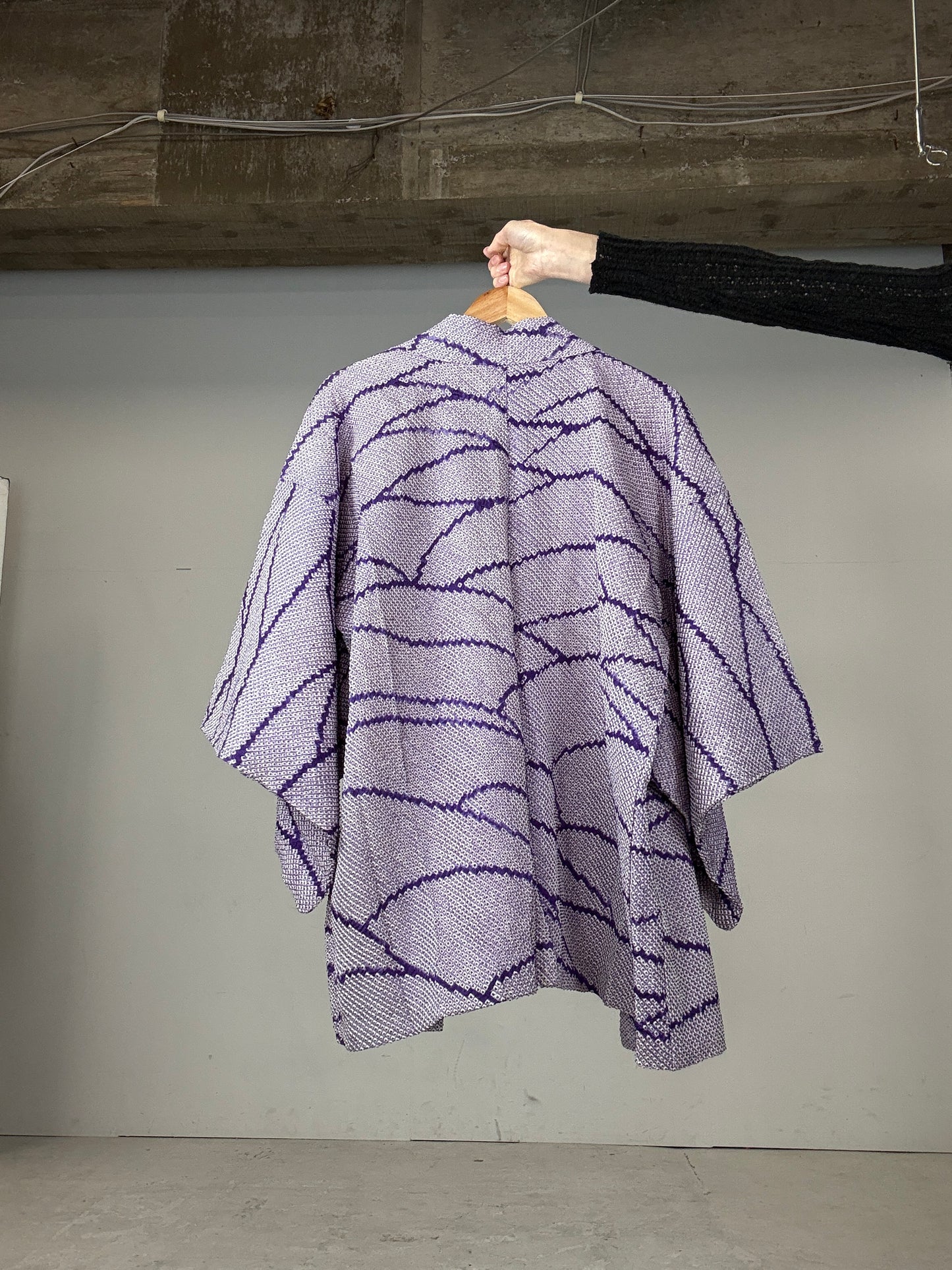 VINTAGE SHIBORI HAORI "usu-murasaki" *damage