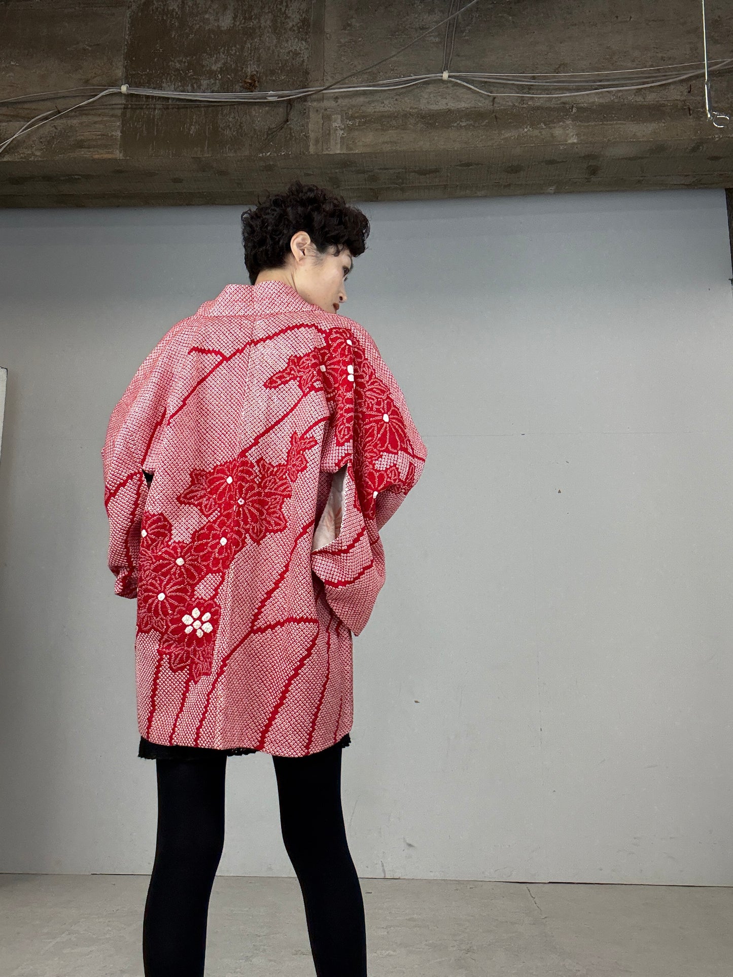 VINTAGE SHIBORI HAORI "red, flower"