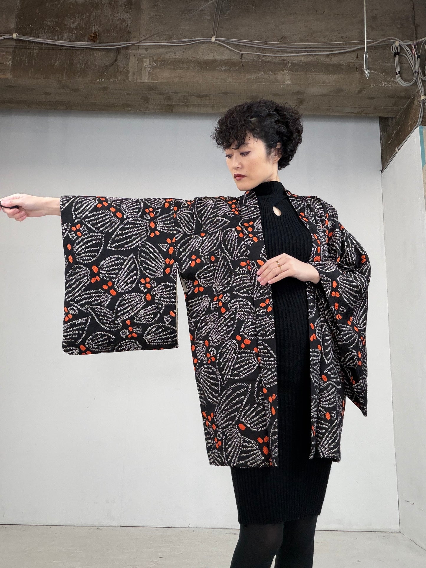 VINTAGE SHIBORI HAORI "kurohana, SIB102"