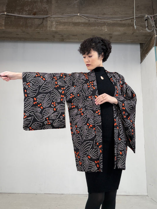 VINTAGE SHIBORI HAORI "kurohana, SIB102"
