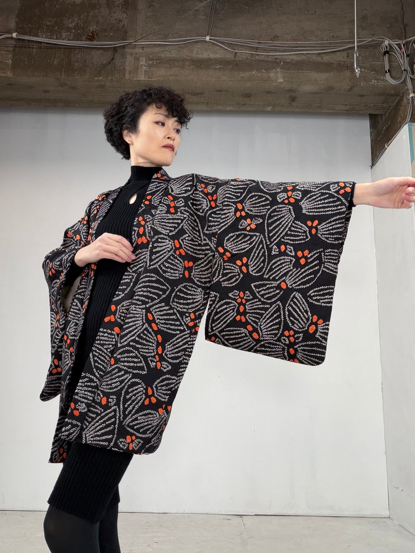 VINTAGE SHIBORI HAORI "kurohana, SIB102"