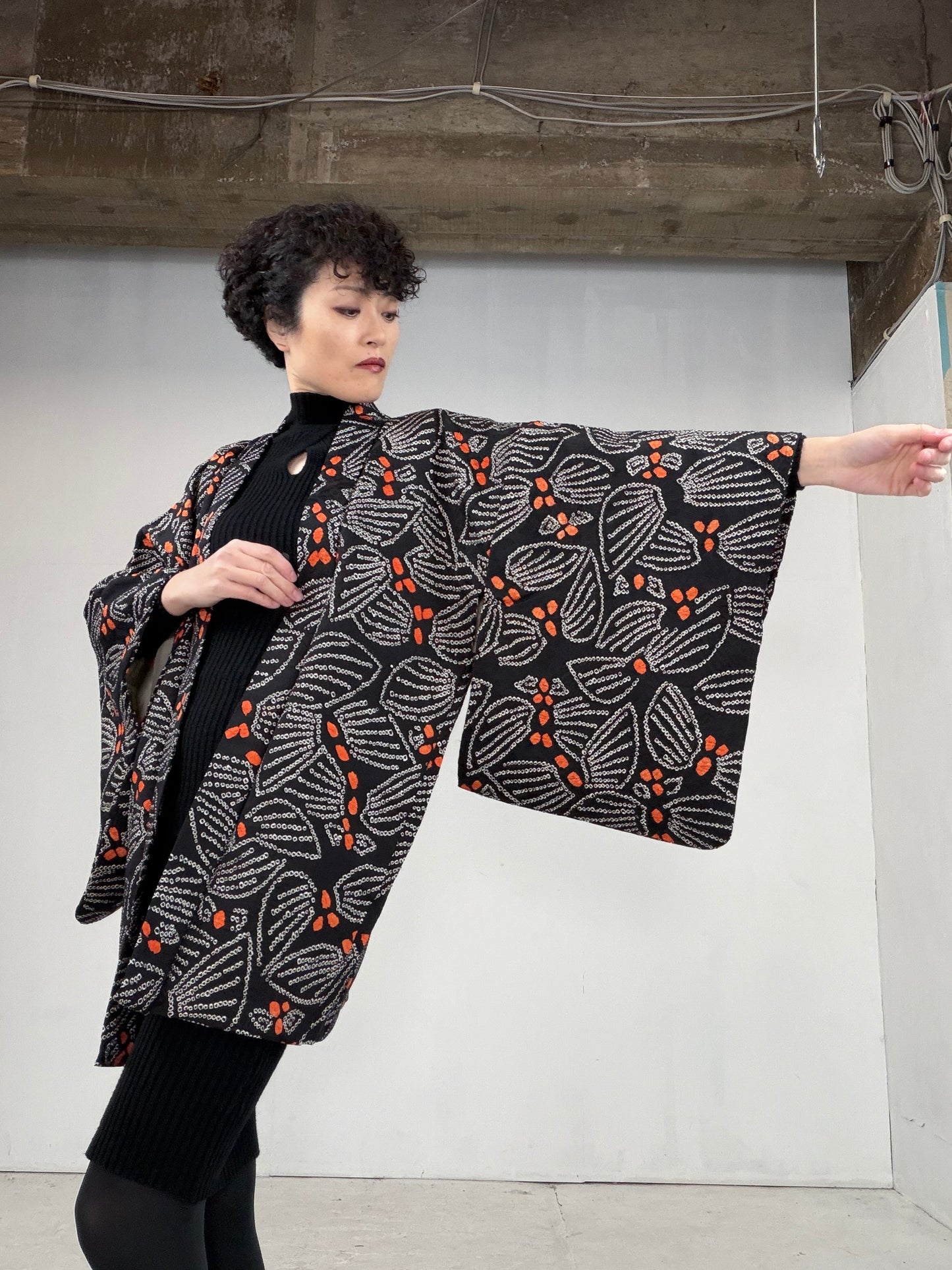 VINTAGE SHIBORI HAORI "kurohana, SIB102"