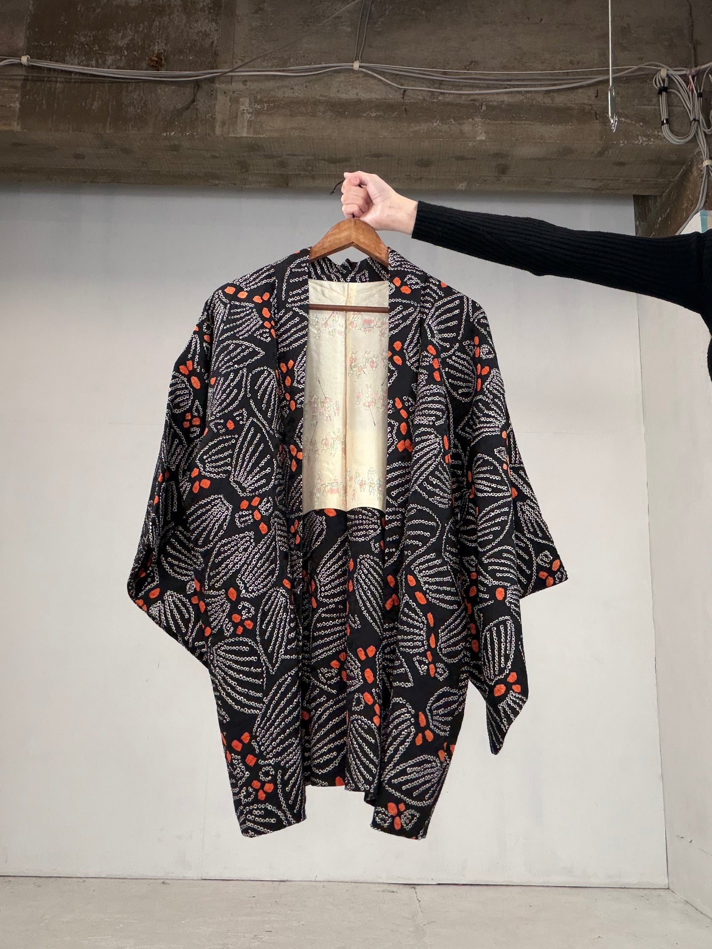 VINTAGE SHIBORI HAORI "kurohana, SIB102"