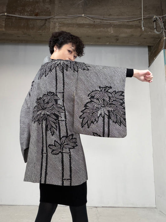 VINTAGE SHIBORI HAORI "black, bamboo, SIB107" *damage