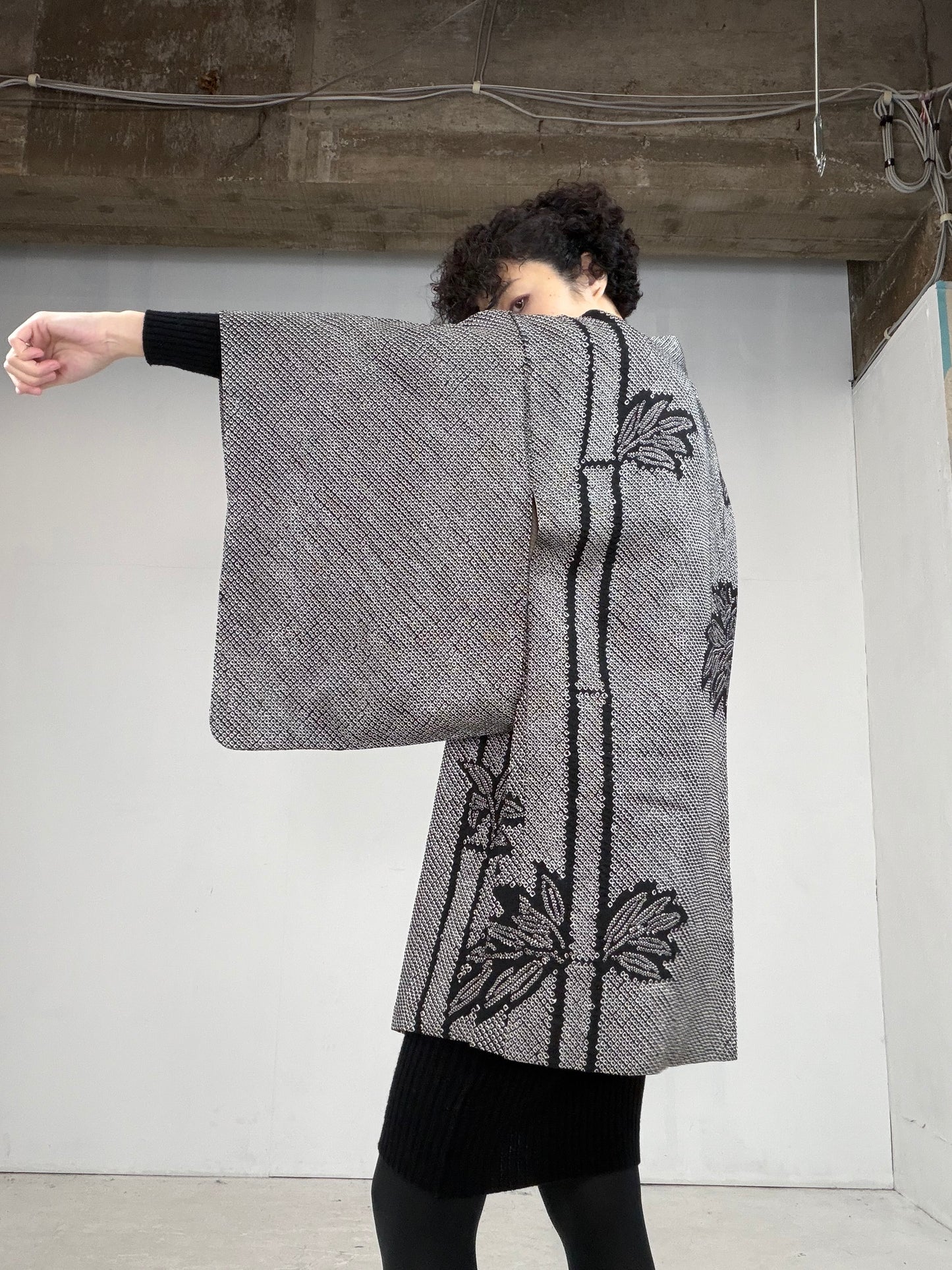 VINTAGE SHIBORI HAORI "black, bamboo, SIB107" *damage