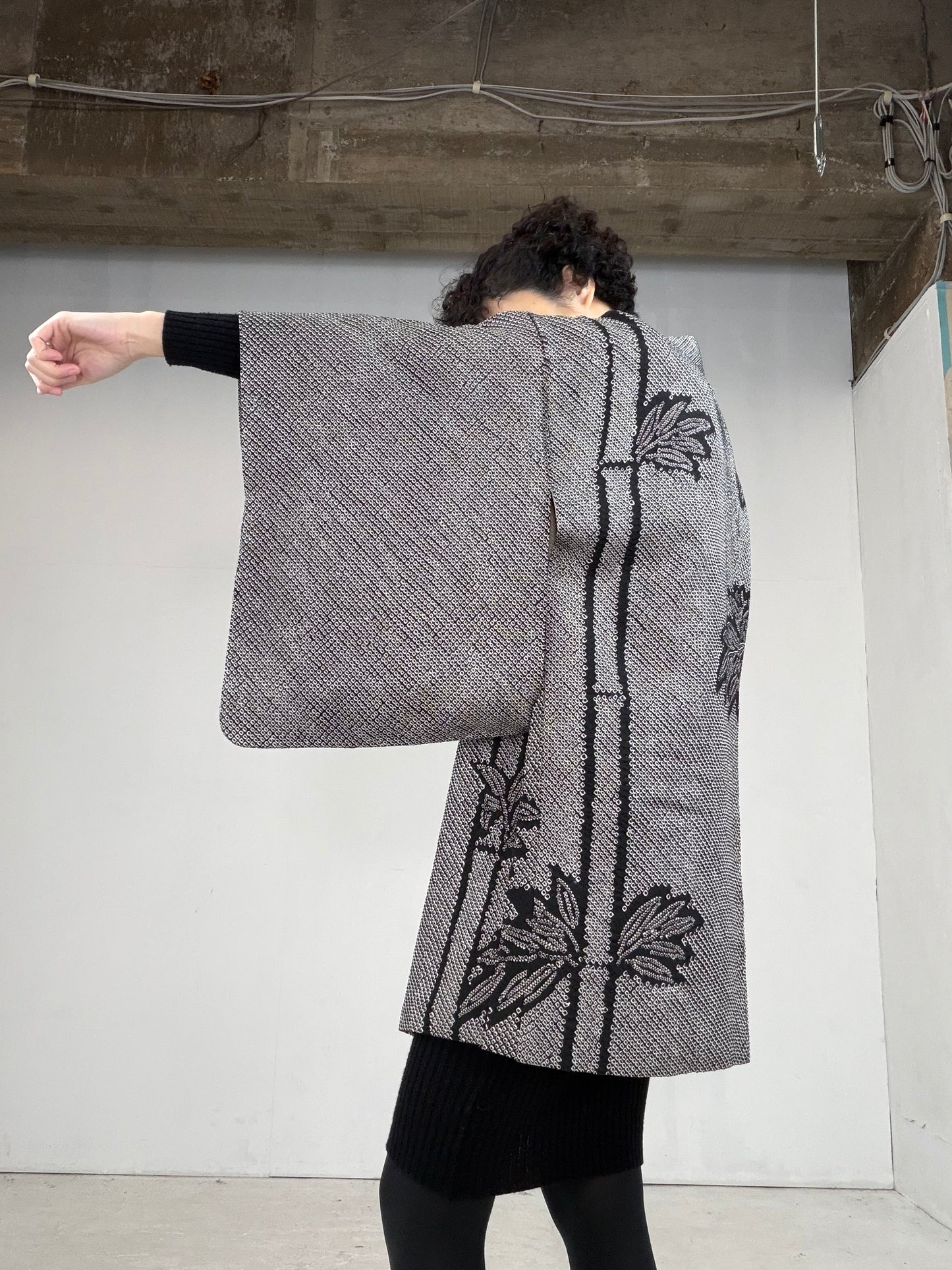 VINTAGE SHIBORI HAORI "black, bamboo, SIB107" *damage