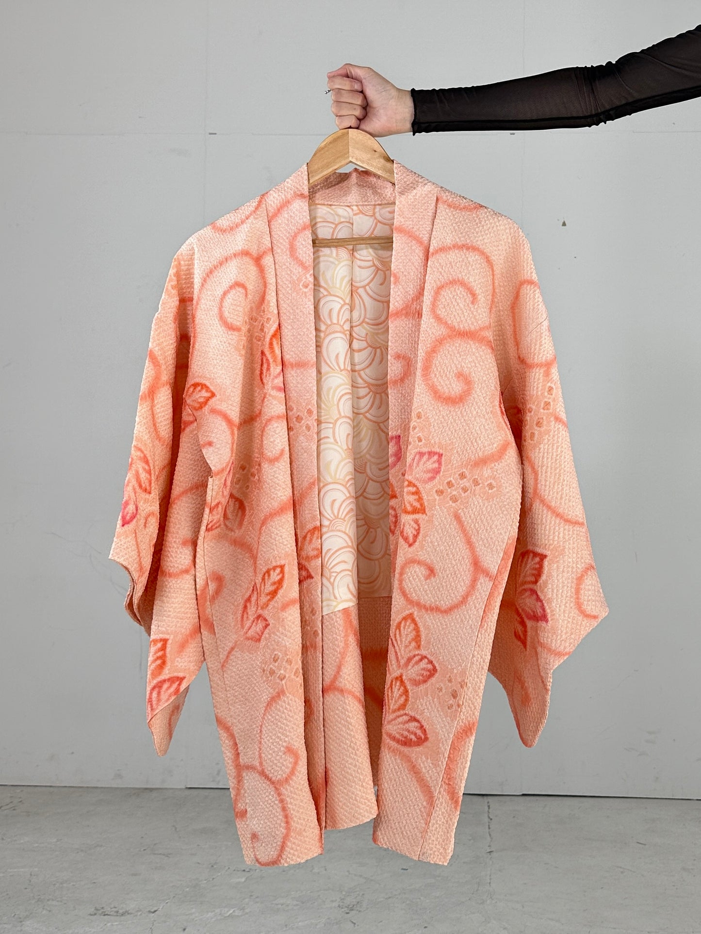 VINTAGE SHIBORI HAORI karakusa