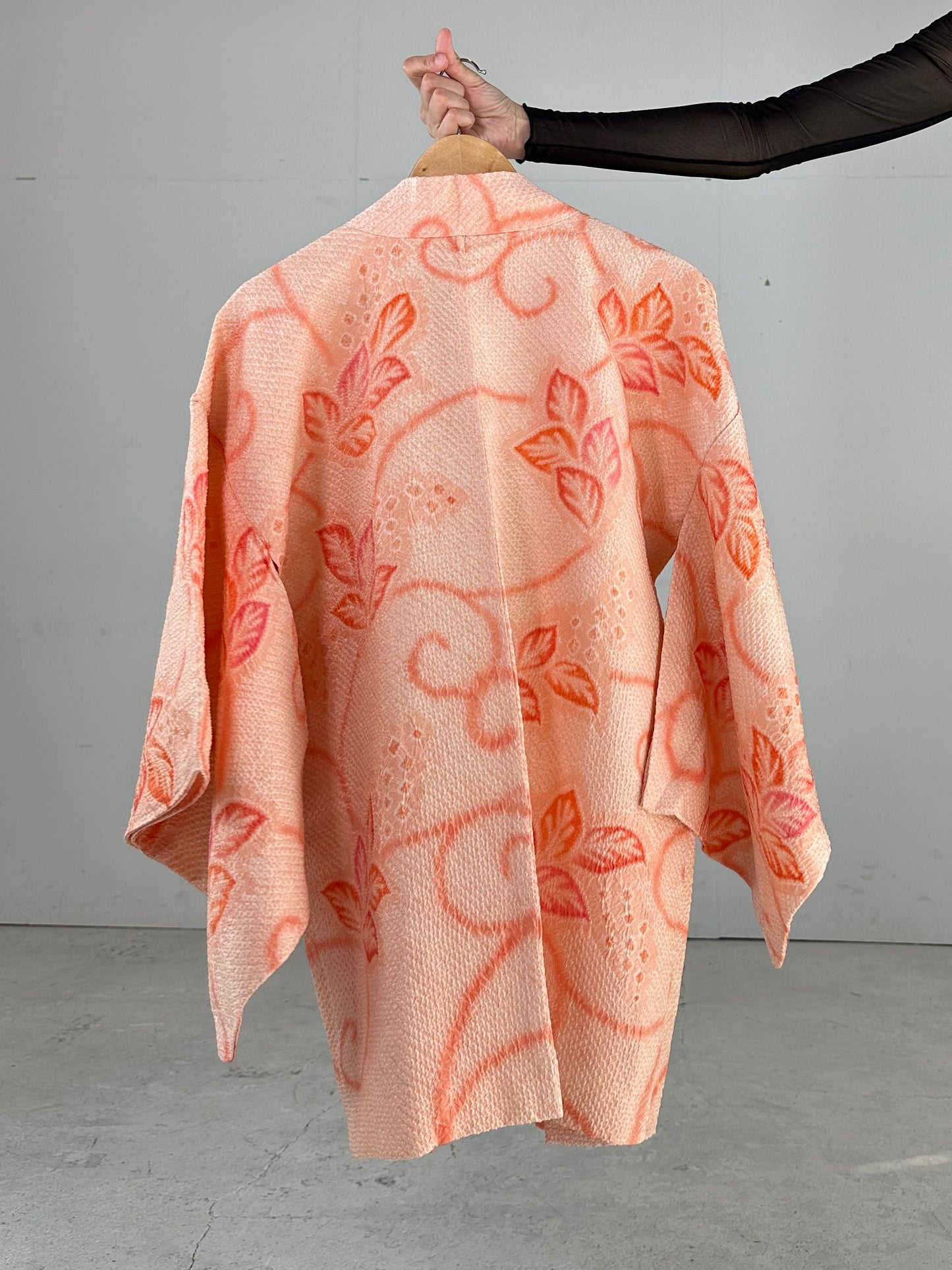 VINTAGE SHIBORI HAORI karakusa