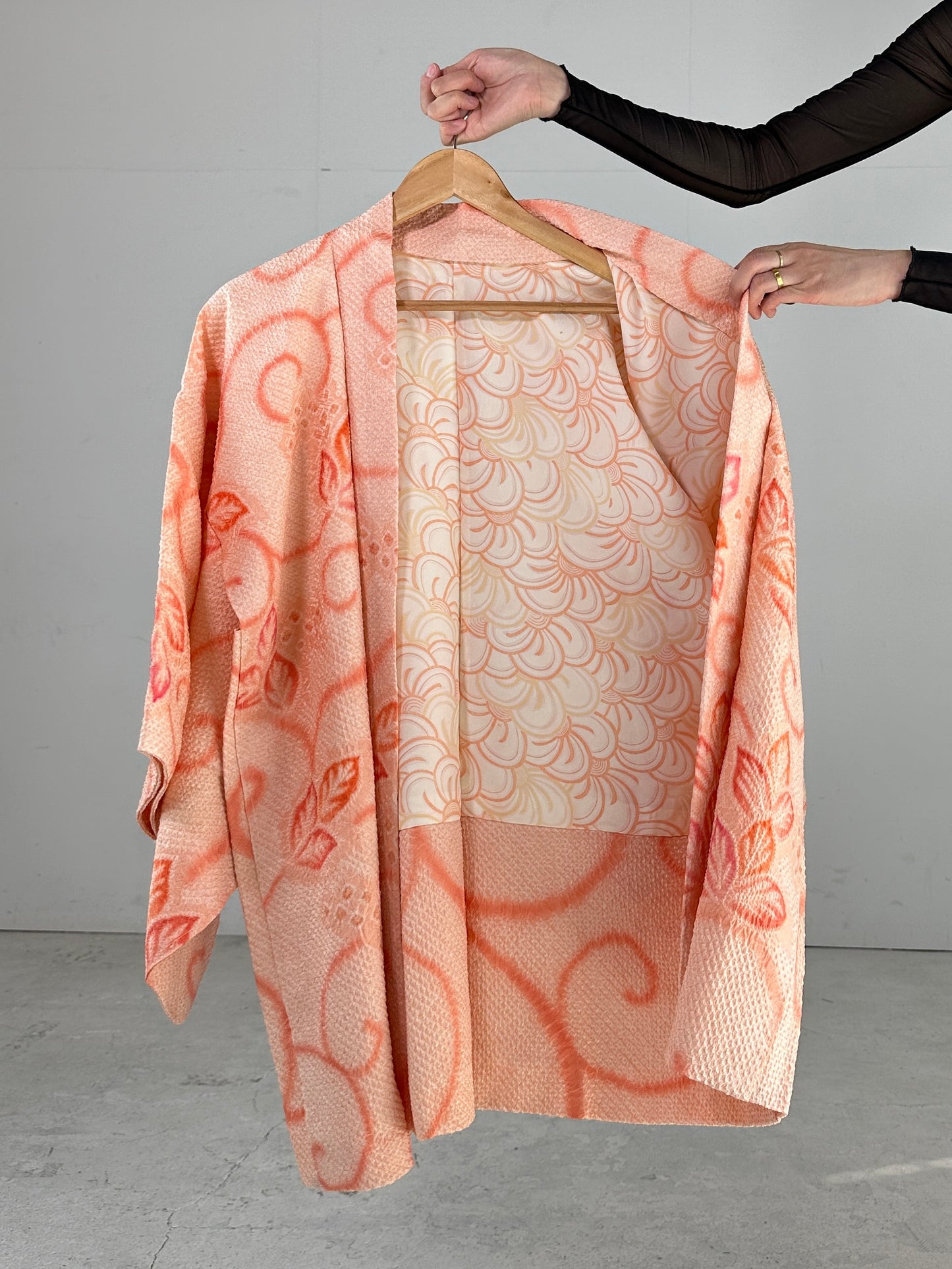 VINTAGE SHIBORI HAORI karakusa