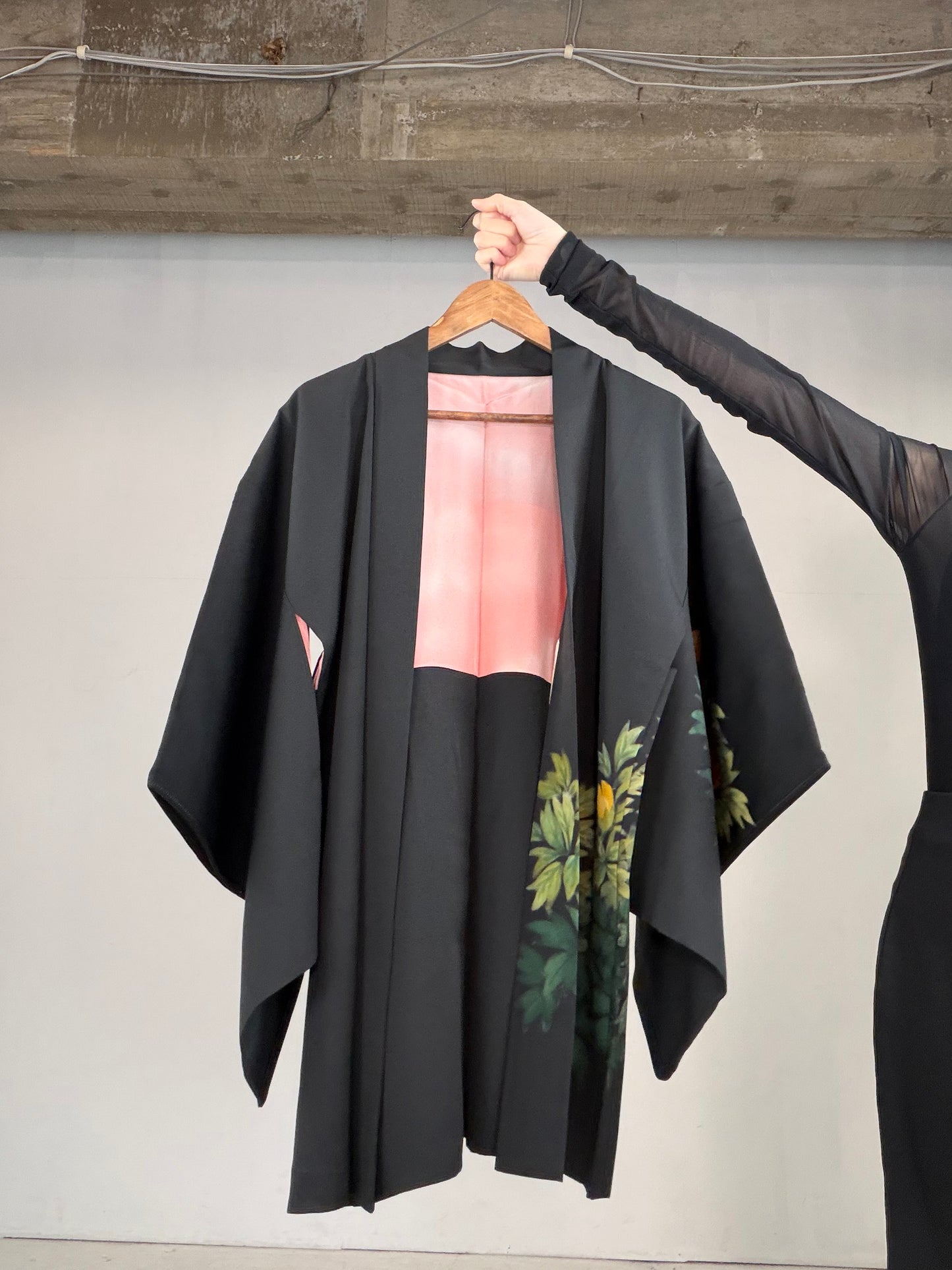 VINTAGE BLACK HAORI  "botan, BLK120"