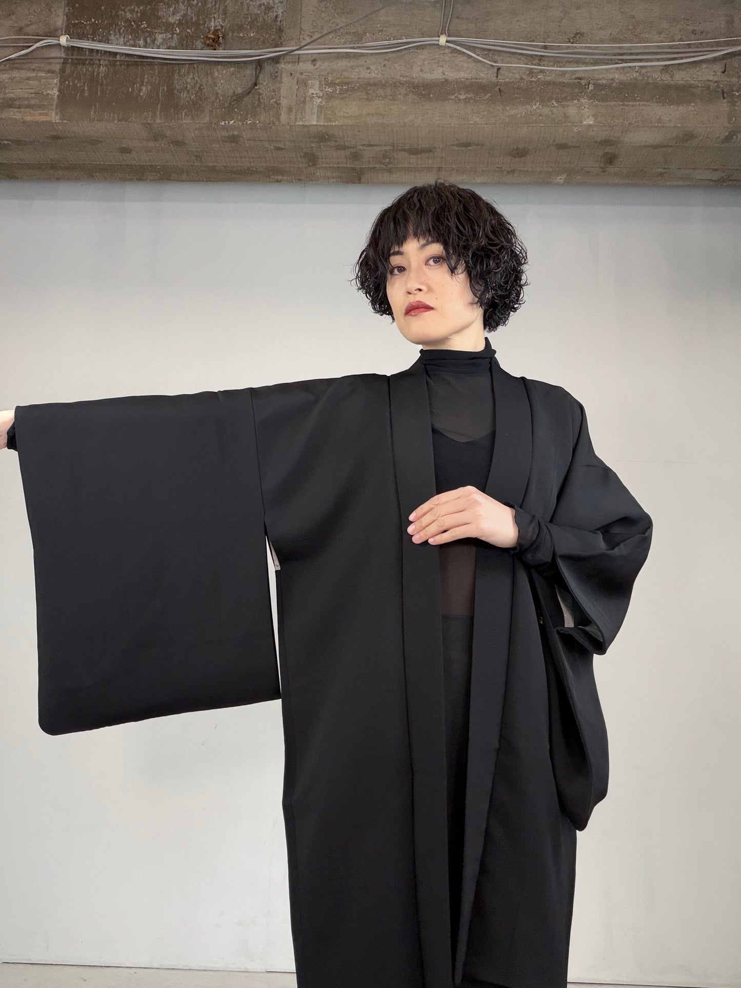 VINTAGE BLACK HAORI  "gold, yukiwa, BLK121"